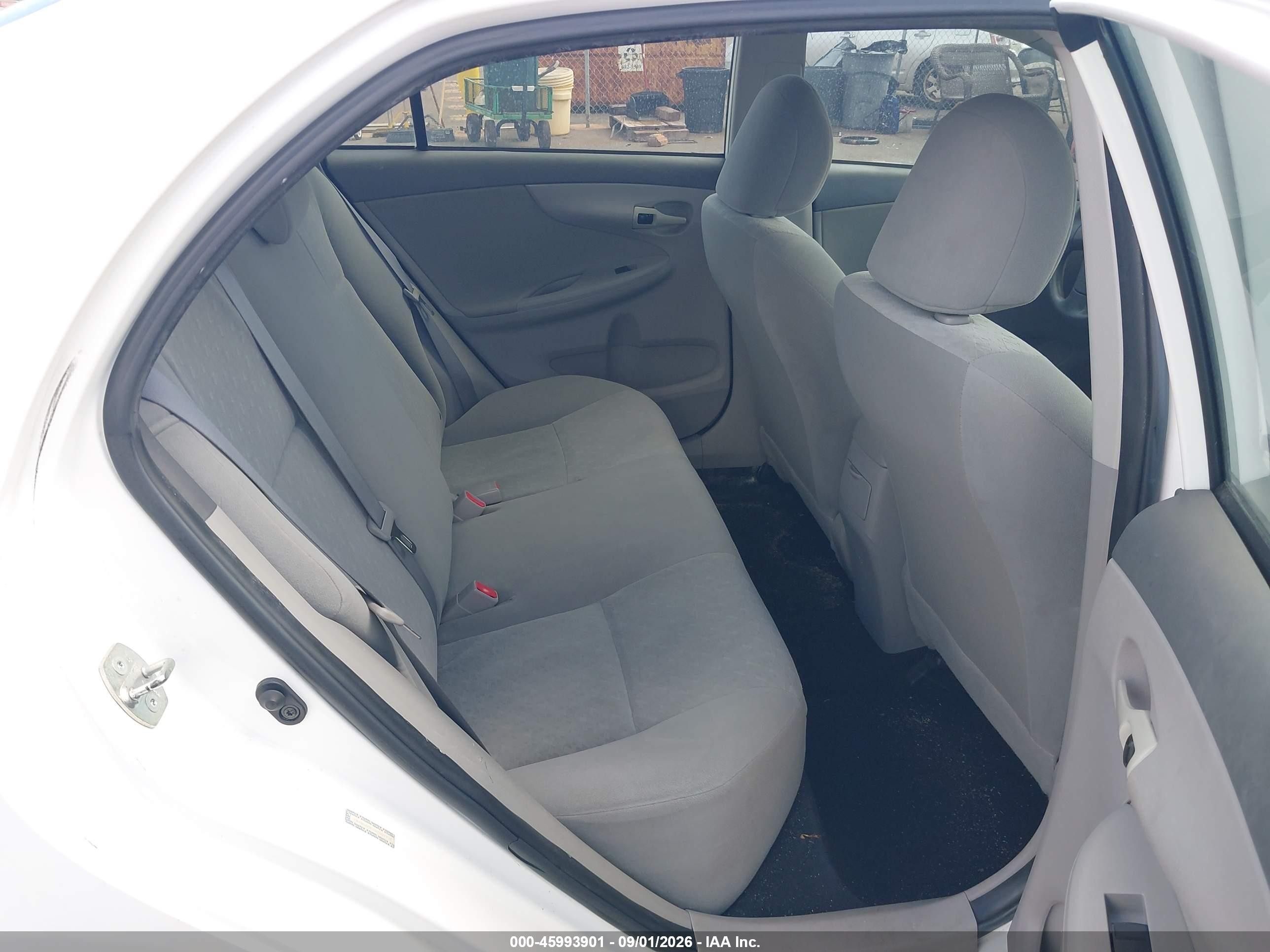 2009 Toyota Corolla Le White vin: 1NXBU40E19Z002115