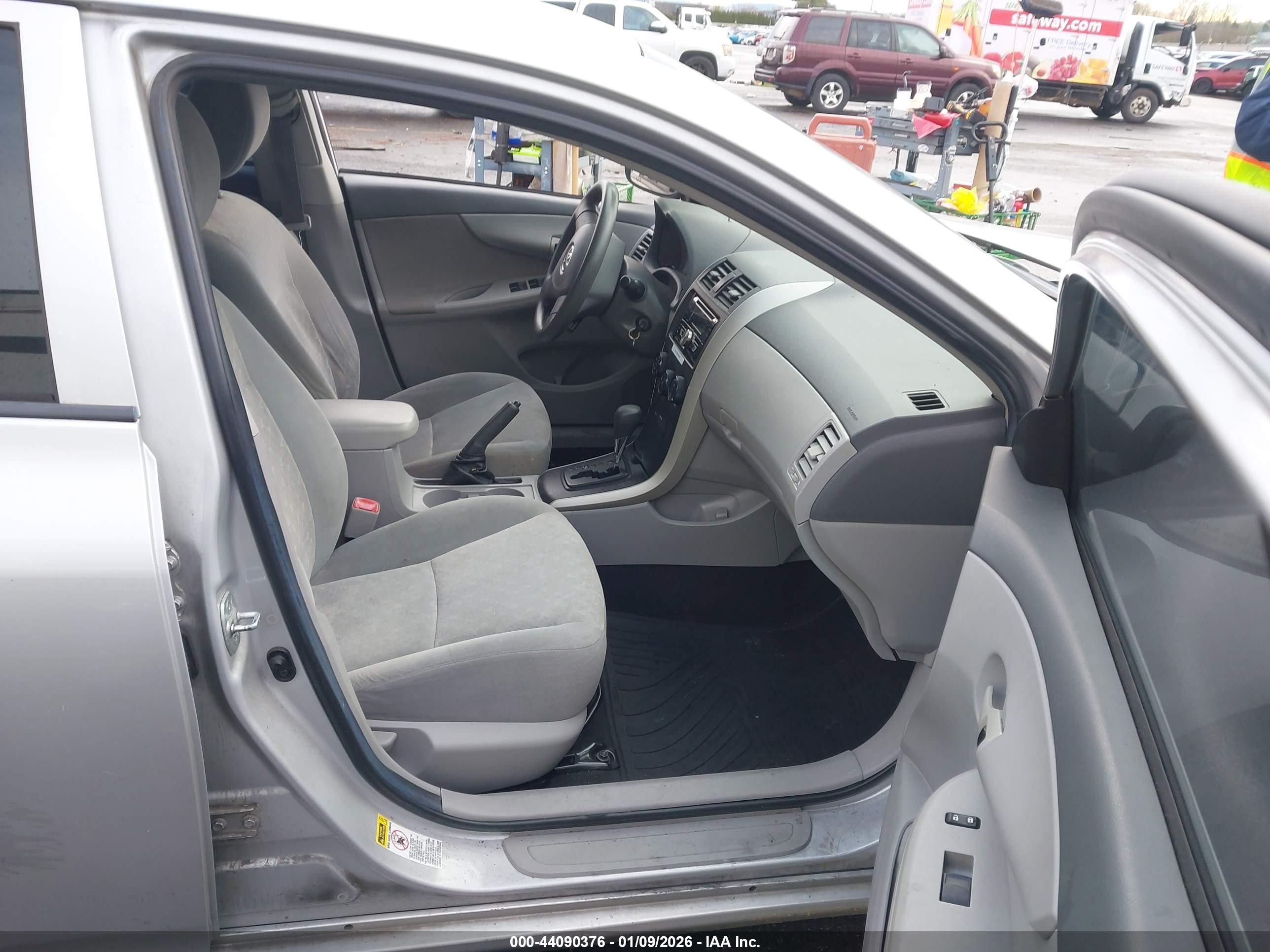 2009 Toyota Corolla Le Silver vin: 1NXBU40E19Z036331