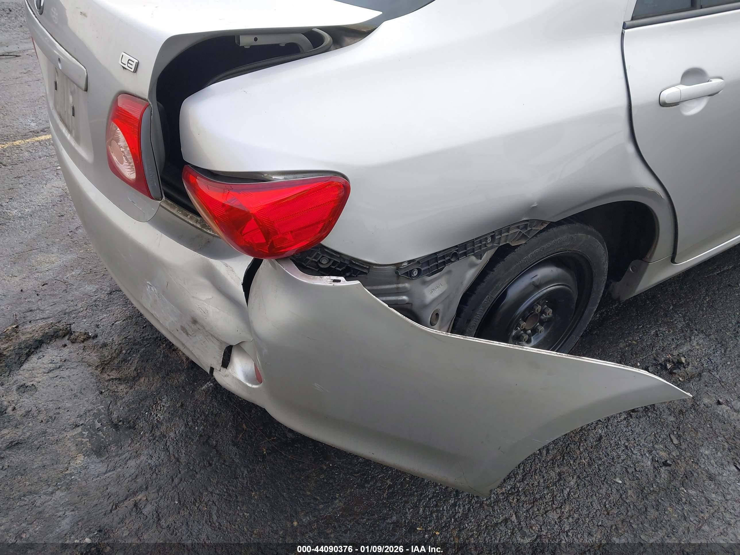 2009 Toyota Corolla Le Silver vin: 1NXBU40E19Z036331