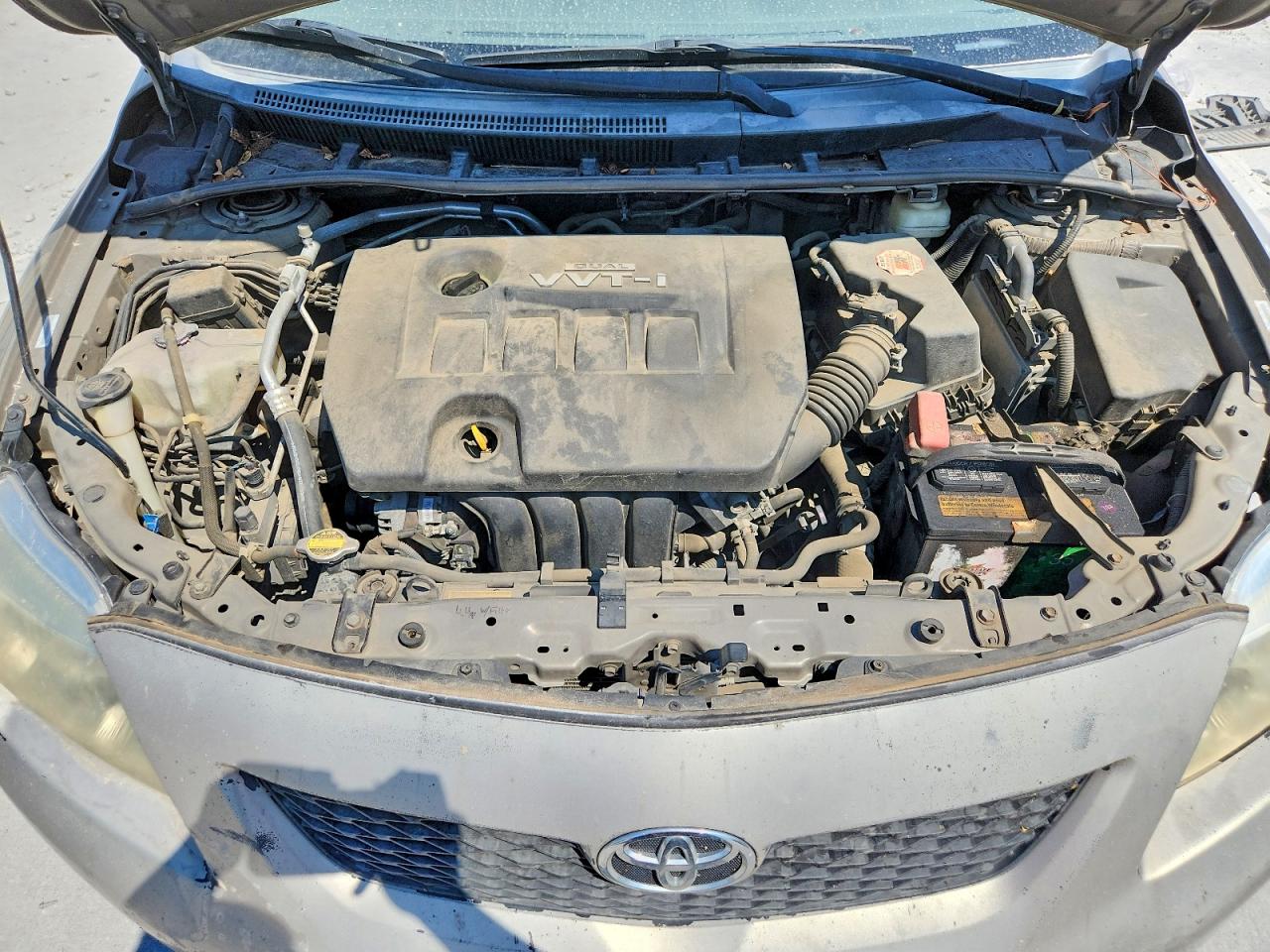 2009 Toyota Corolla Base Silver vin: 1NXBU40E19Z045398