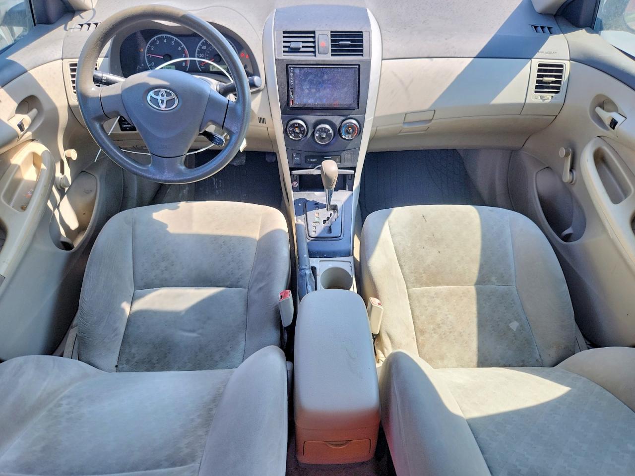 2009 Toyota Corolla Base Silver vin: 1NXBU40E19Z045398