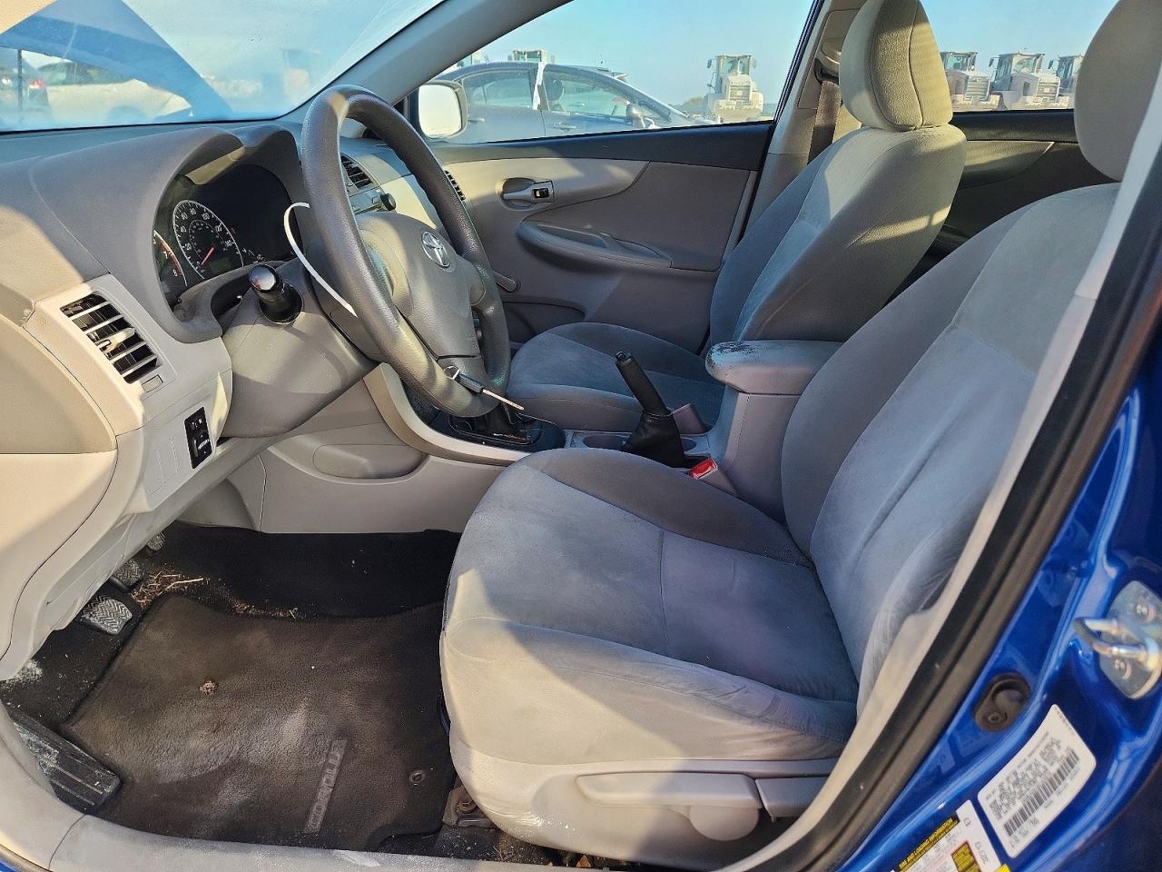 2009 Toyota Corolla Base Blue vin: 1NXBU40E19Z123579