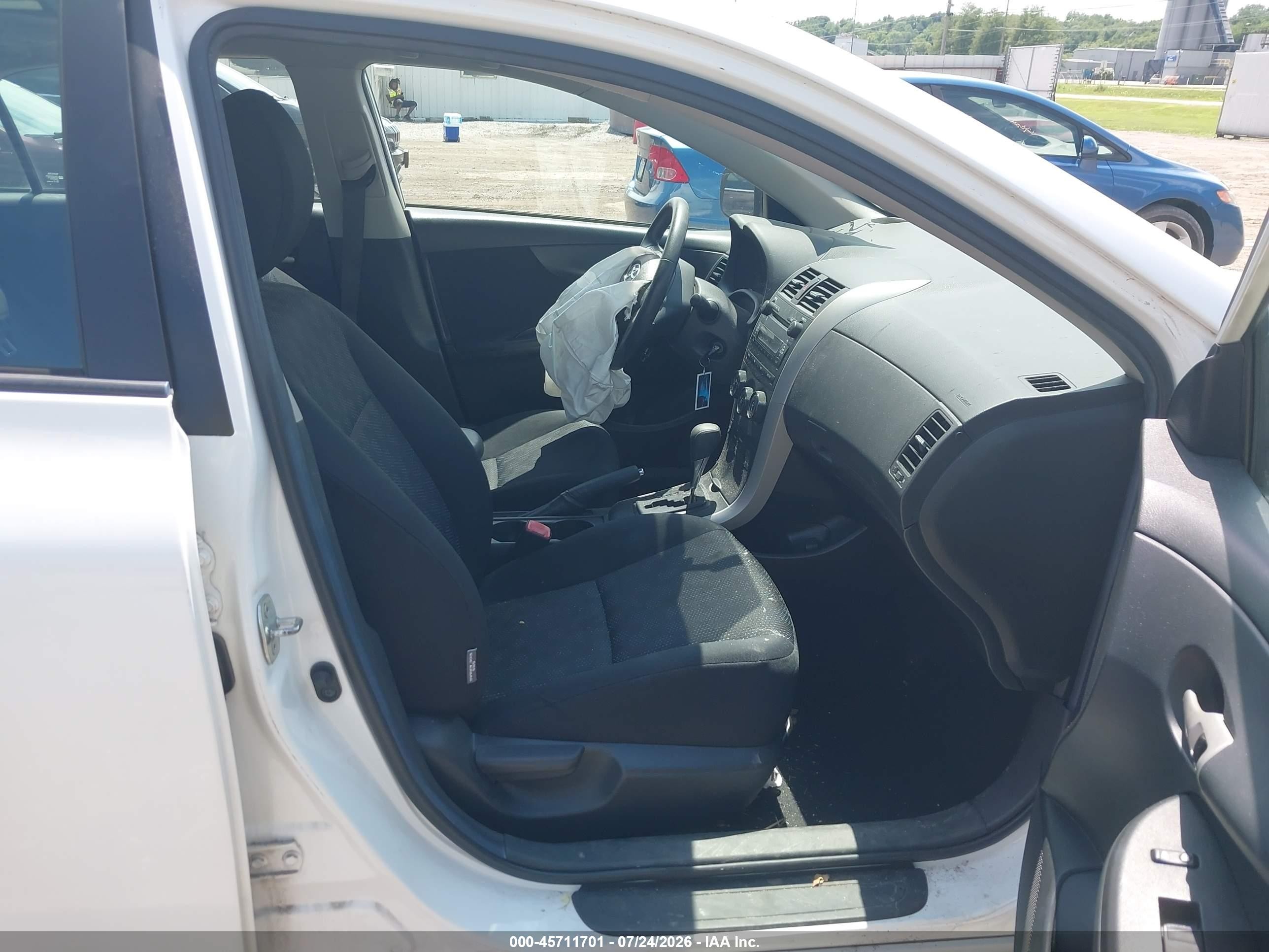 2009 Toyota Corolla S White vin: 1NXBU40E19Z130712
