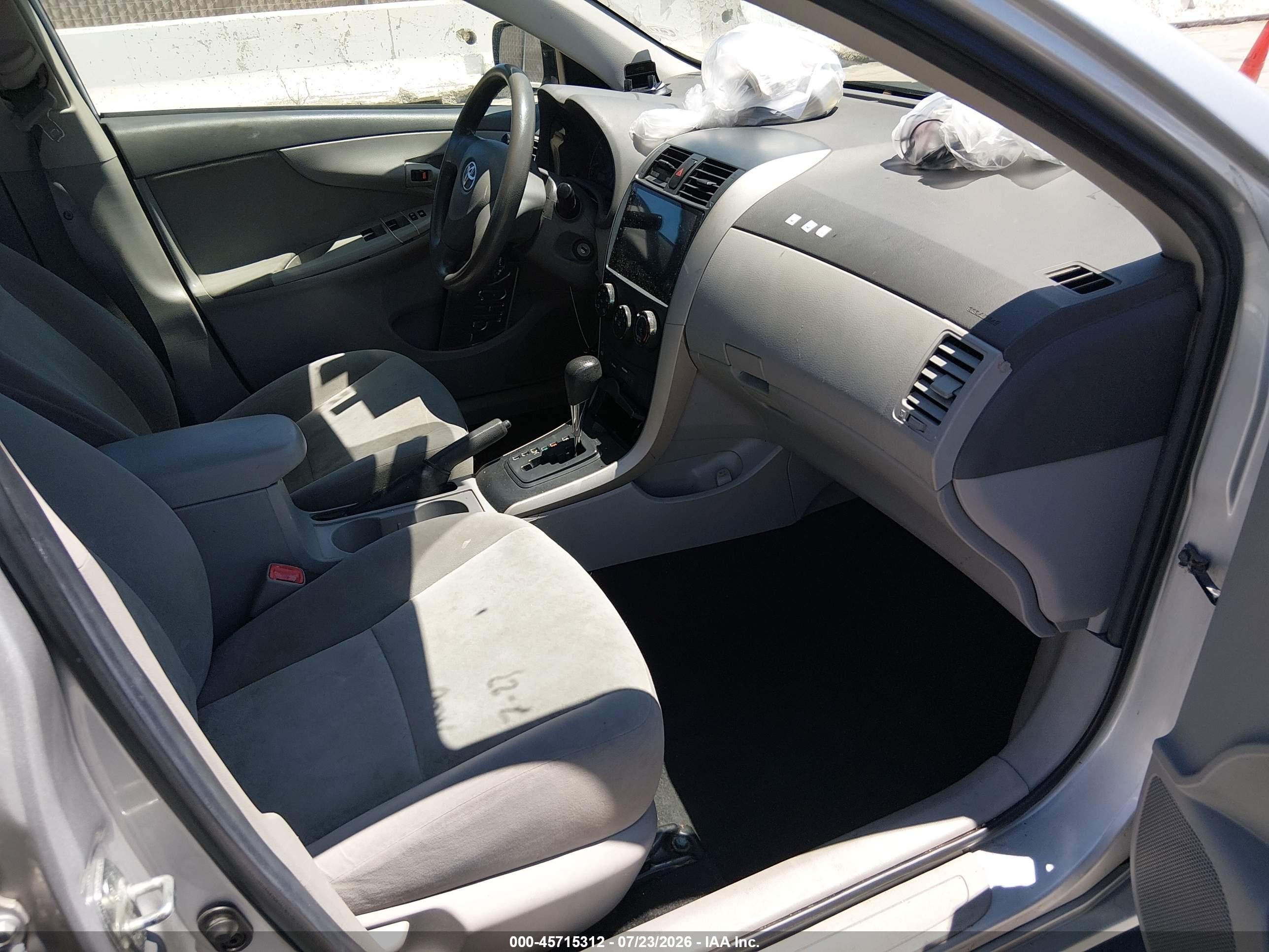 2009 Toyota Corolla Le Silver vin: 1NXBU40E19Z157702