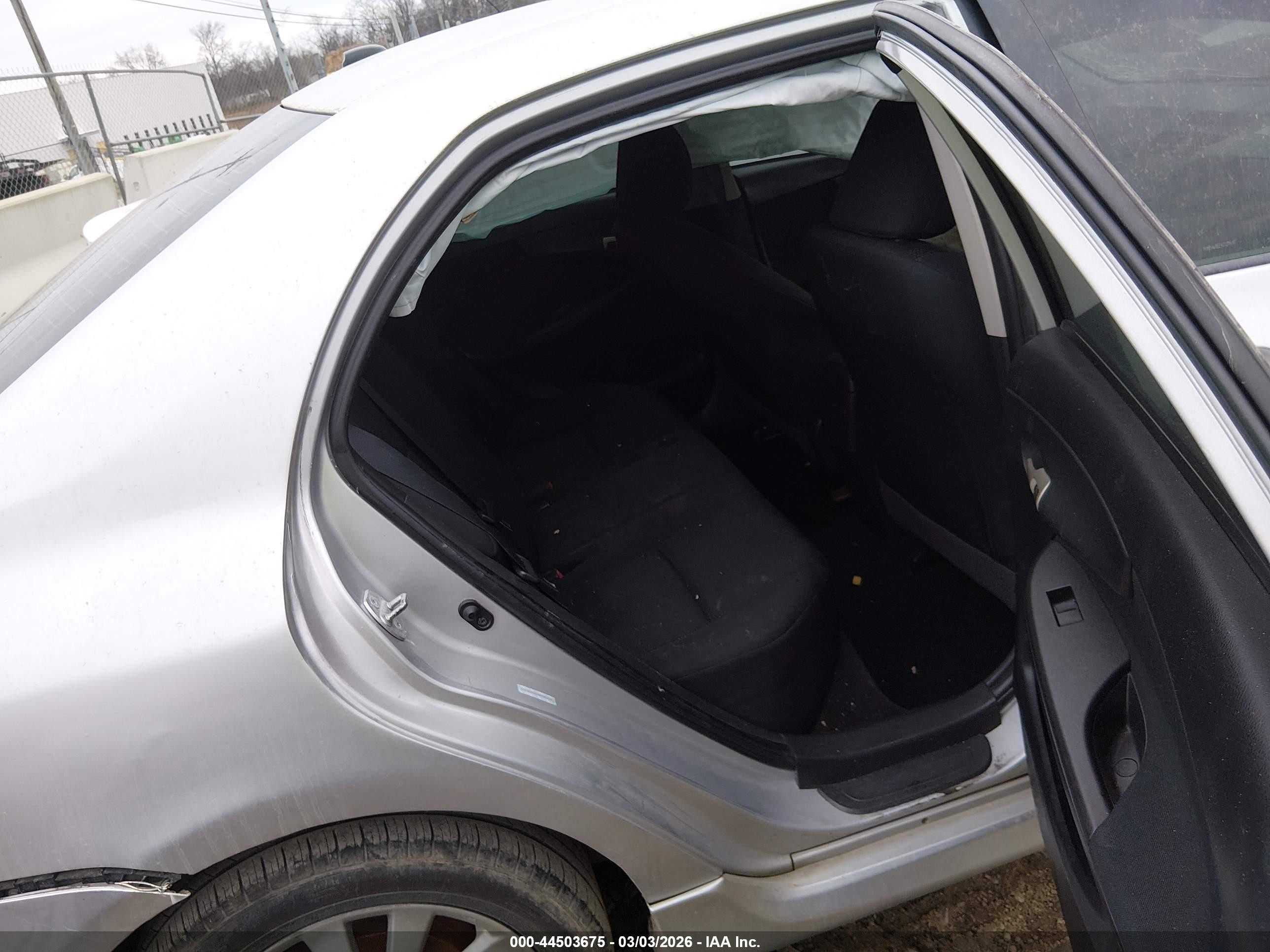 2009 Toyota Corolla S Silver vin: 1NXBU40E29Z030697