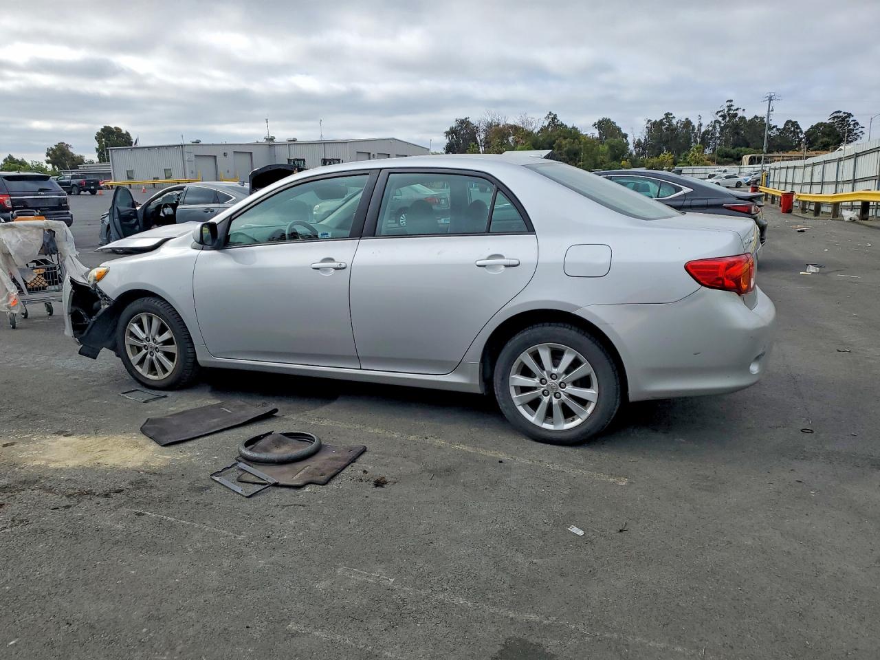 2009 Toyota Corolla Xle Silver vin: 1NXBU40E29Z034703