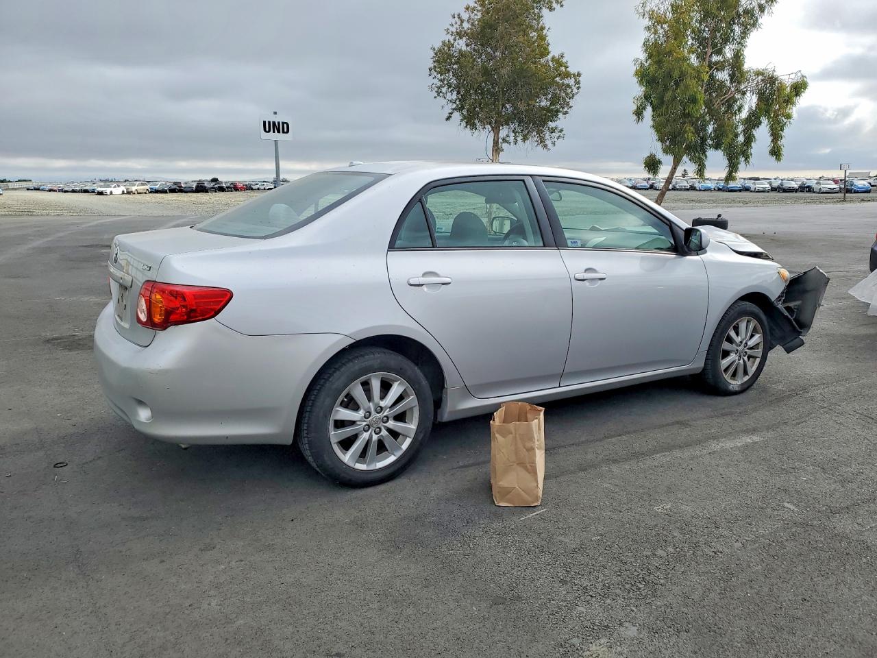 2009 Toyota Corolla Xle Silver vin: 1NXBU40E29Z034703