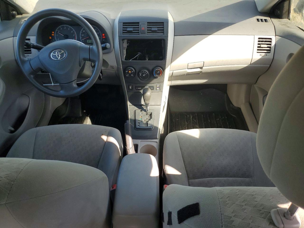 2009 Toyota Corolla Le Silver vin: 1NXBU40E29Z043160