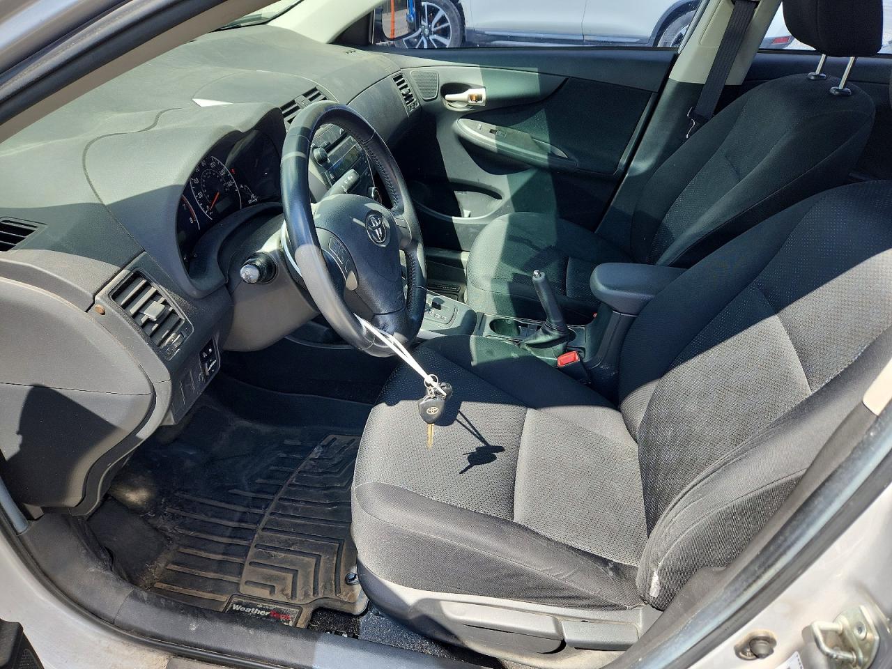 2009 Toyota Corolla S Silver vin: 1NXBU40E29Z047564