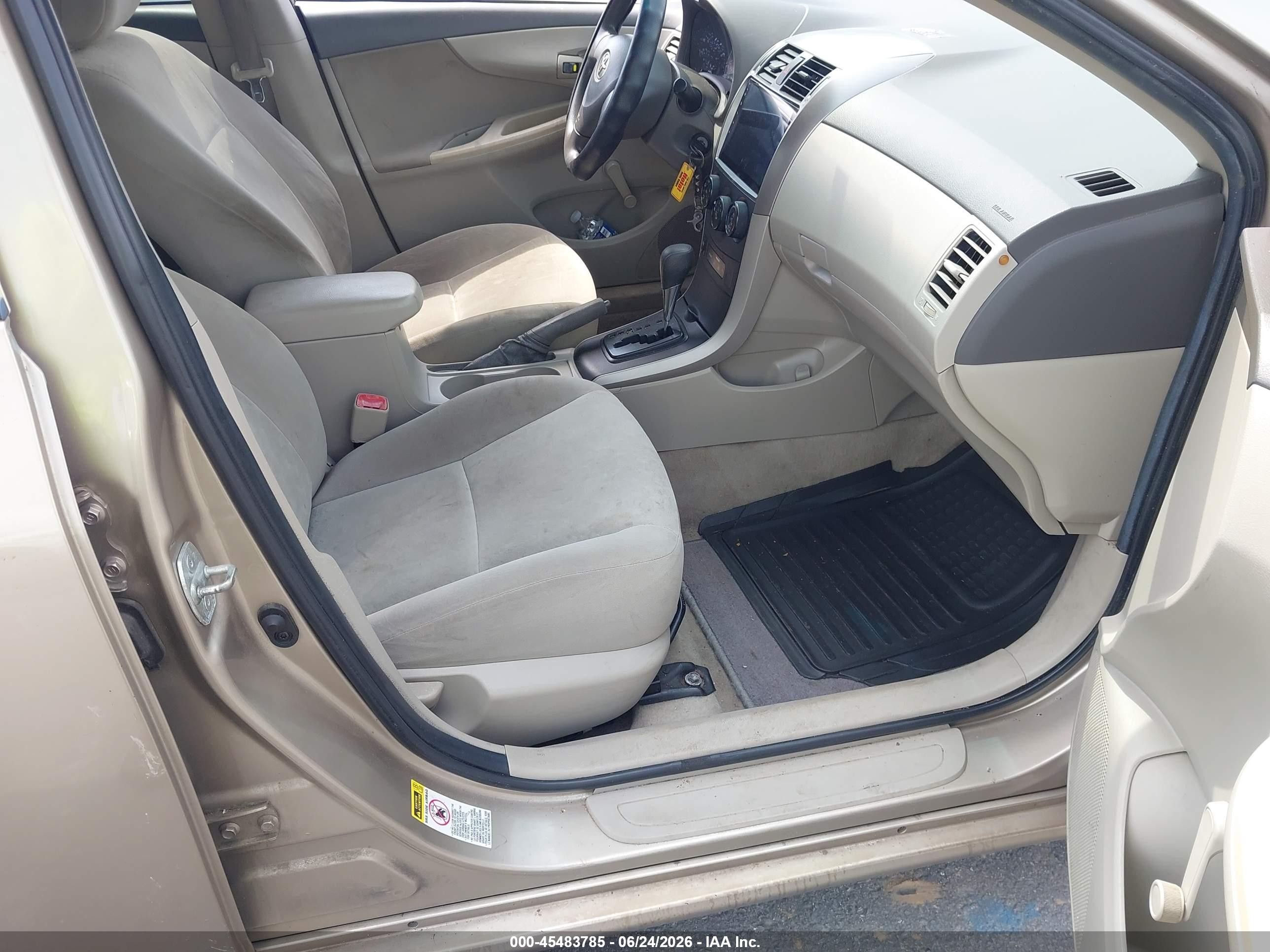 2009 Toyota Corolla   Gold vin: 1NXBU40E29Z061822