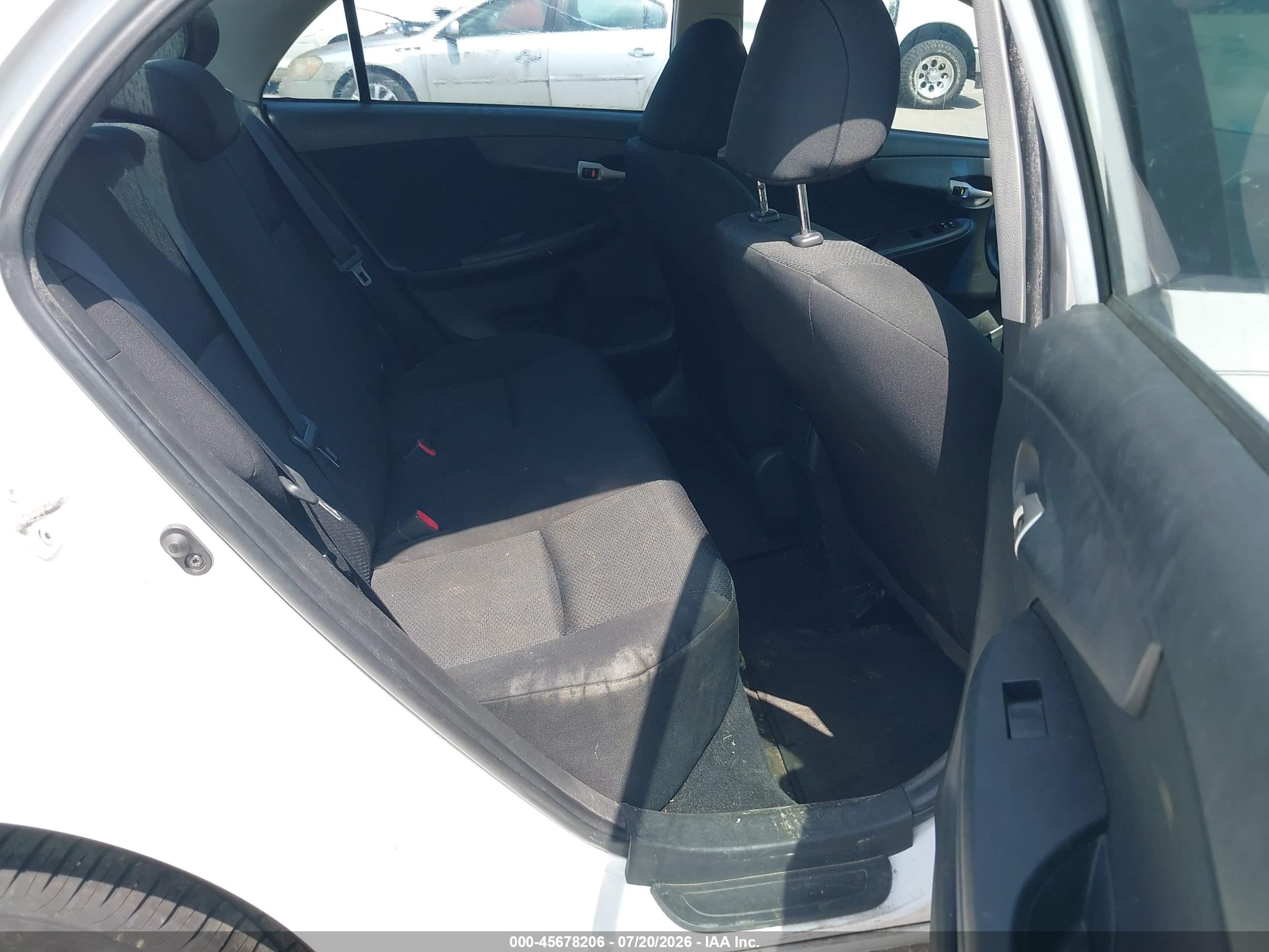 2009 Toyota Corolla S White vin: 1NXBU40E29Z078023