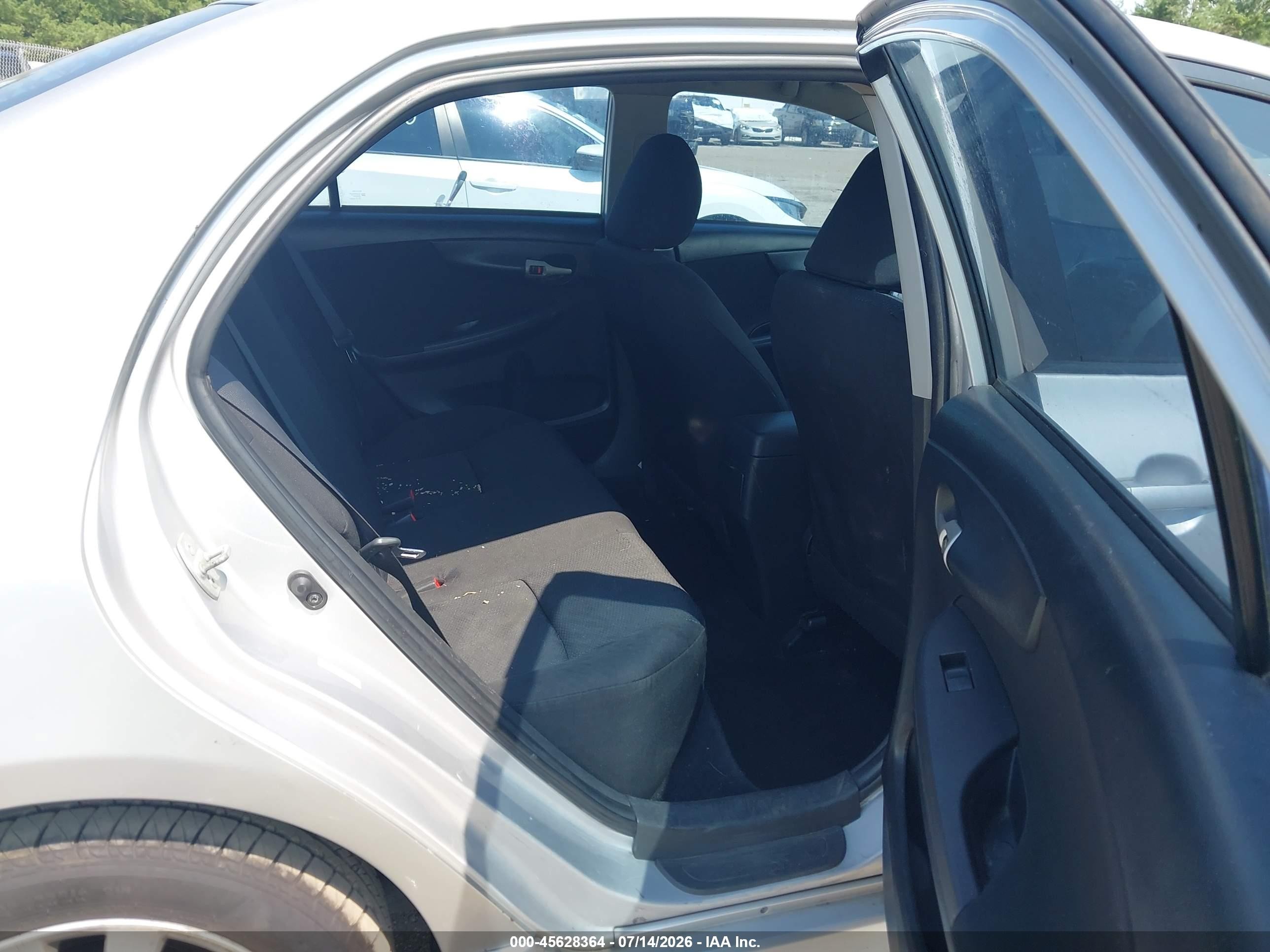 2009 Toyota Corolla S Silver vin: 1NXBU40E29Z092875