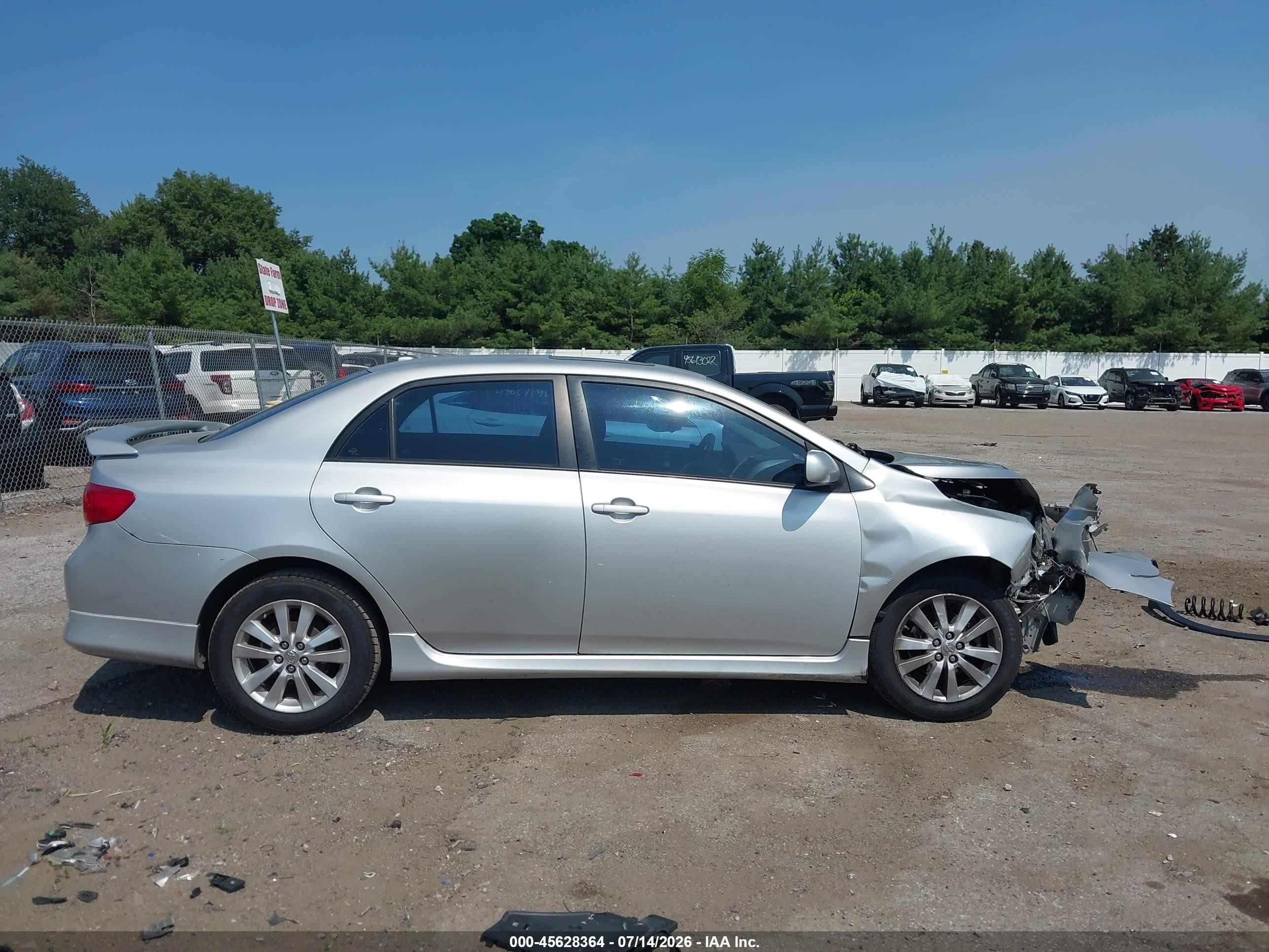 2009 Toyota Corolla S Silver vin: 1NXBU40E29Z092875