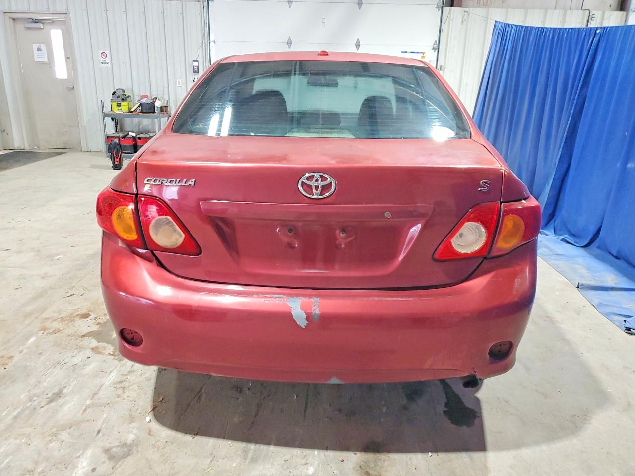 2009 Toyota Corolla S Красный vin: 1NXBU40E29Z109254