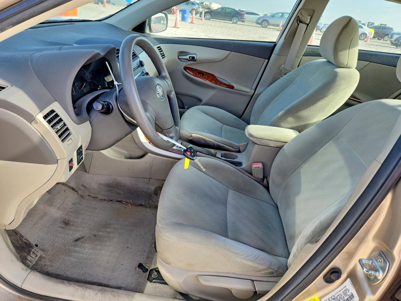 2009 Toyota Corolla Xle Золотой vin: 1NXBU40E29Z113207