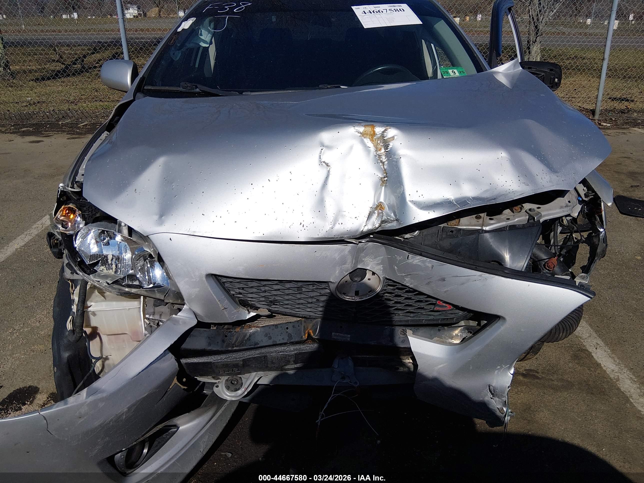 2009 Toyota Corolla S Silver vin: 1NXBU40E29Z148541