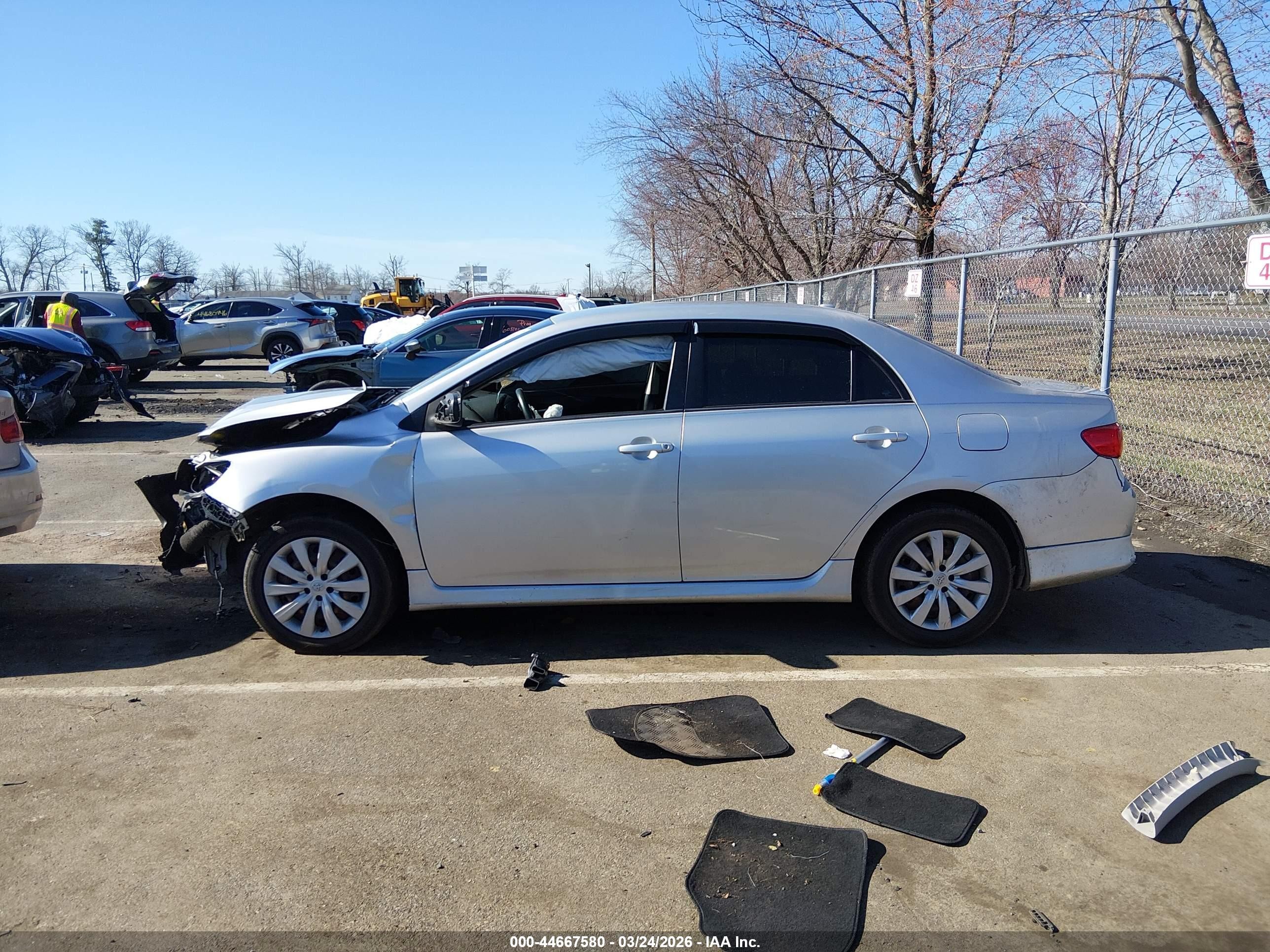 2009 Toyota Corolla S Silver vin: 1NXBU40E29Z148541