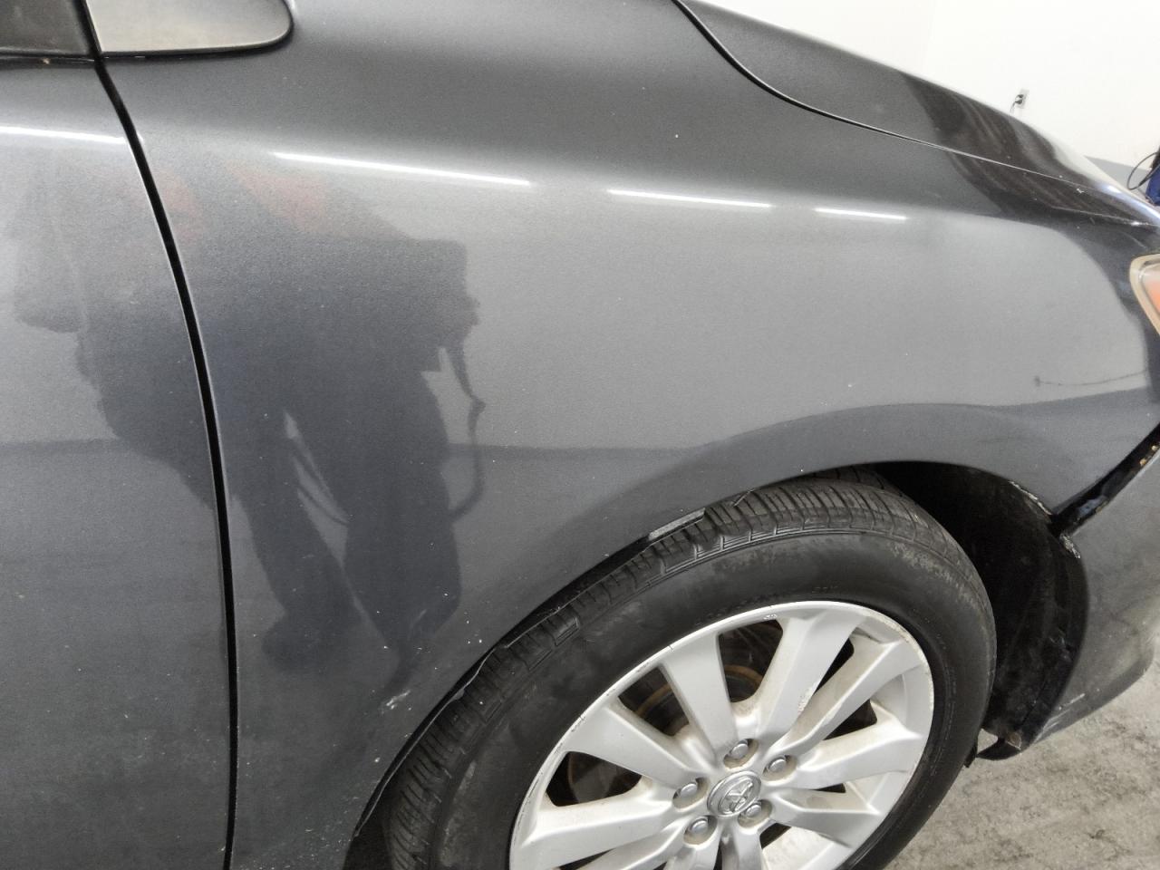 2009 Toyota Corolla S Серый vin: 1NXBU40E29Z149088 Damage: Right Front Fender, Dent(S) W/ Paint Dmg, 1 To 2 Inches