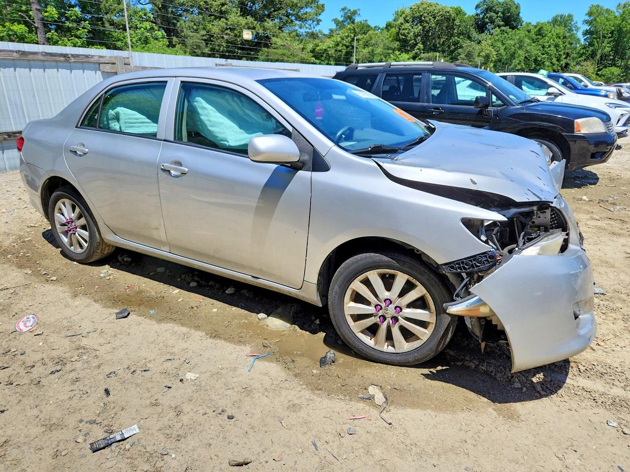 2009 Toyota Corolla Le Silver vin: 1NXBU40E39Z026173
