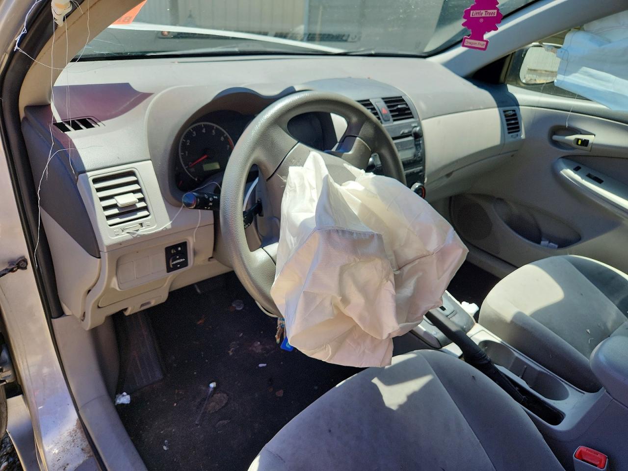 2009 Toyota Corolla Le Silver vin: 1NXBU40E39Z026173