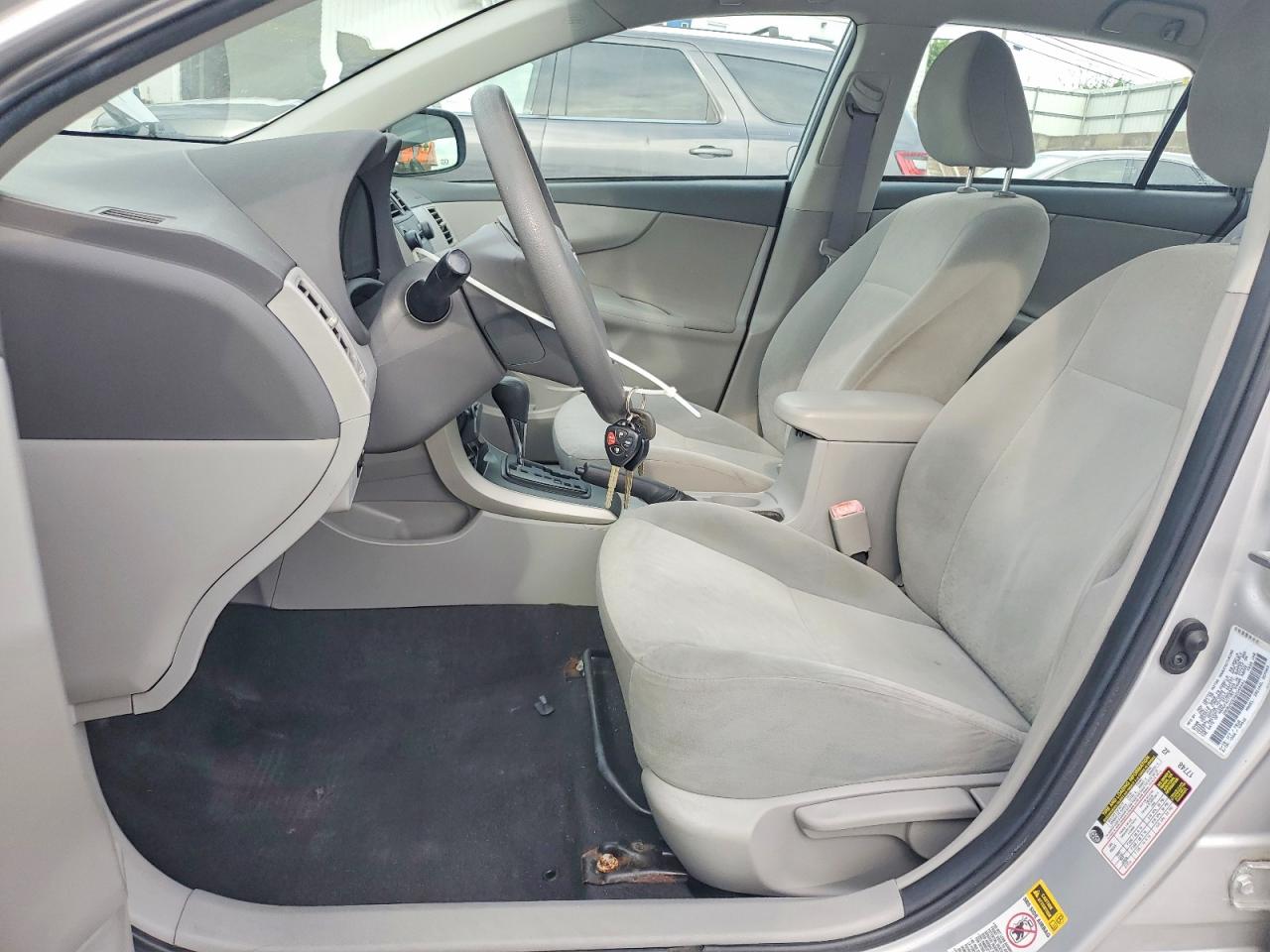 2009 Toyota Corolla Le Silver vin: 1NXBU40E39Z046441