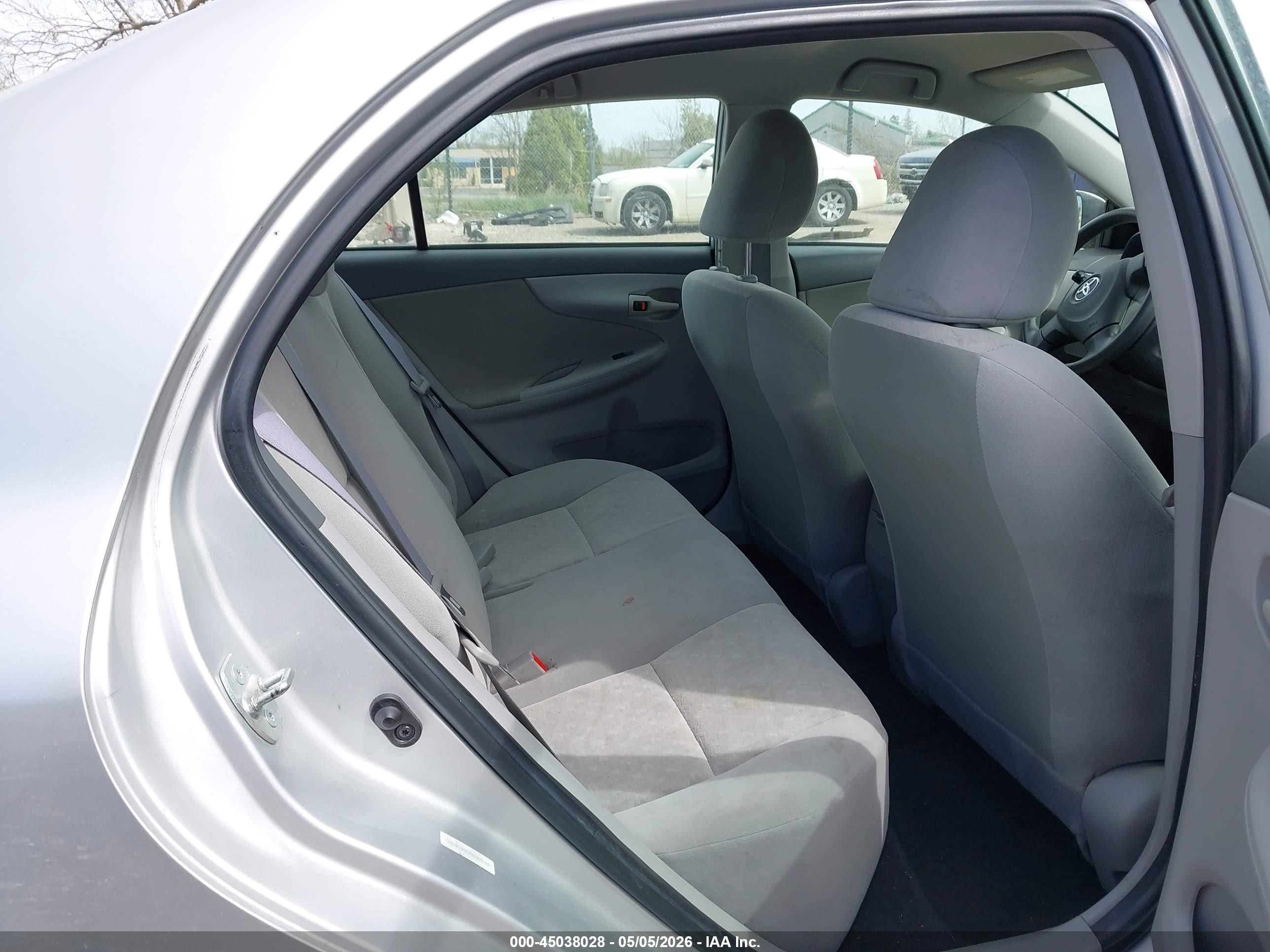 2009 Toyota Corolla Le Silver vin: 1NXBU40E39Z059089