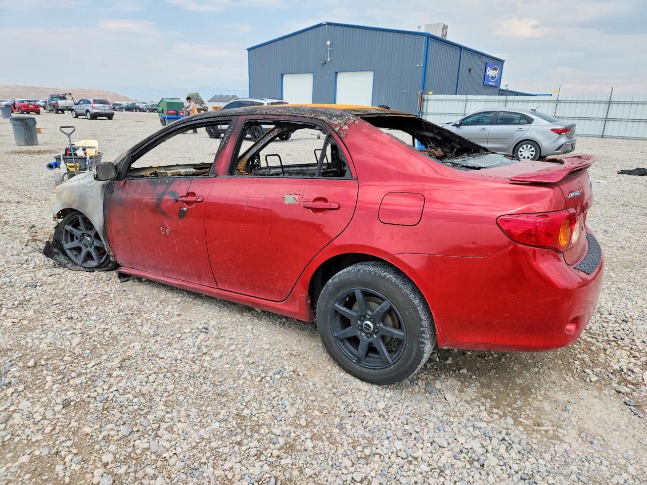 2009 Toyota Corolla Le Красный vin: 1NXBU40E39Z089015