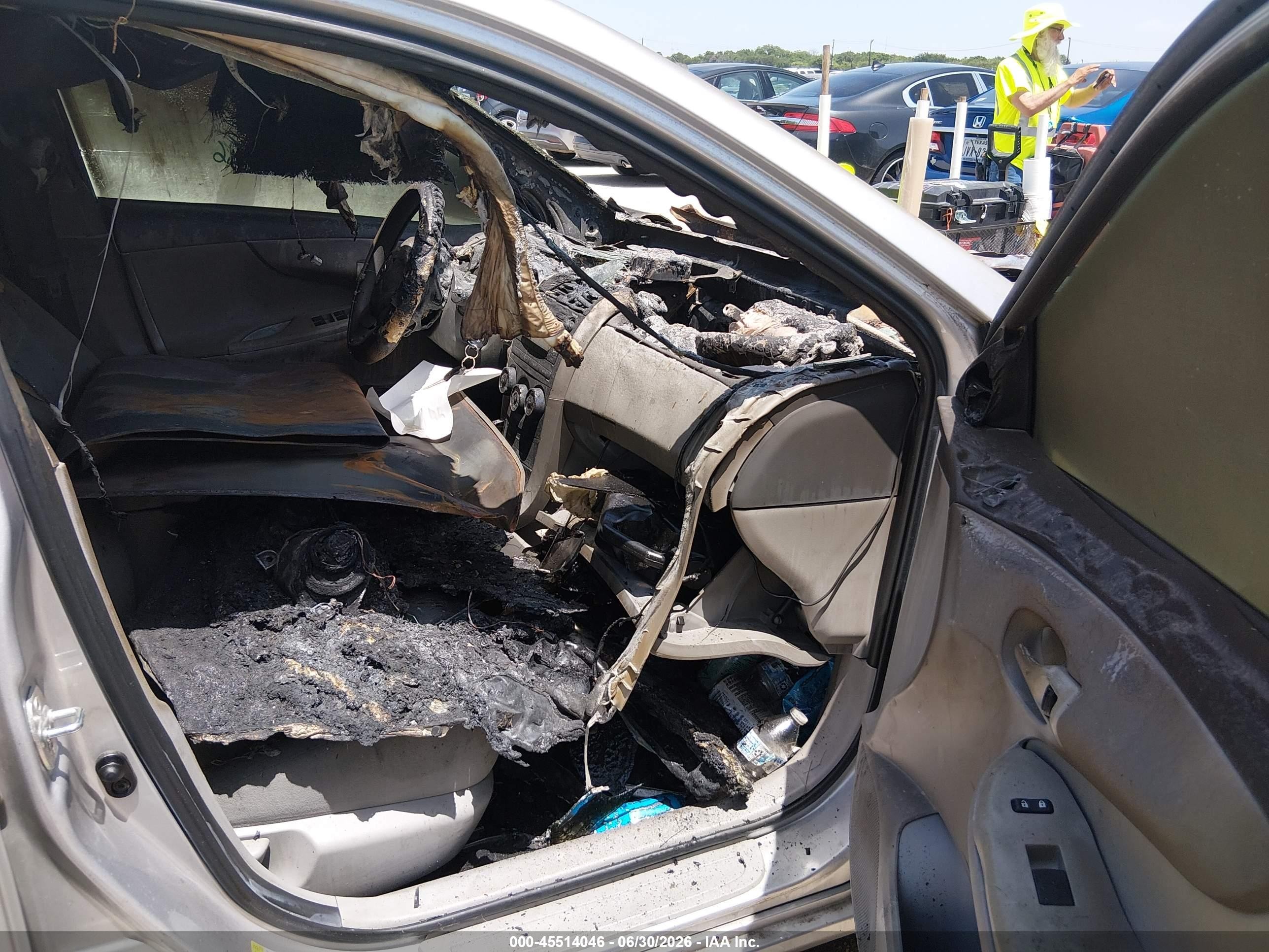 2009 Toyota Corolla Le Silver vin: 1NXBU40E39Z123681