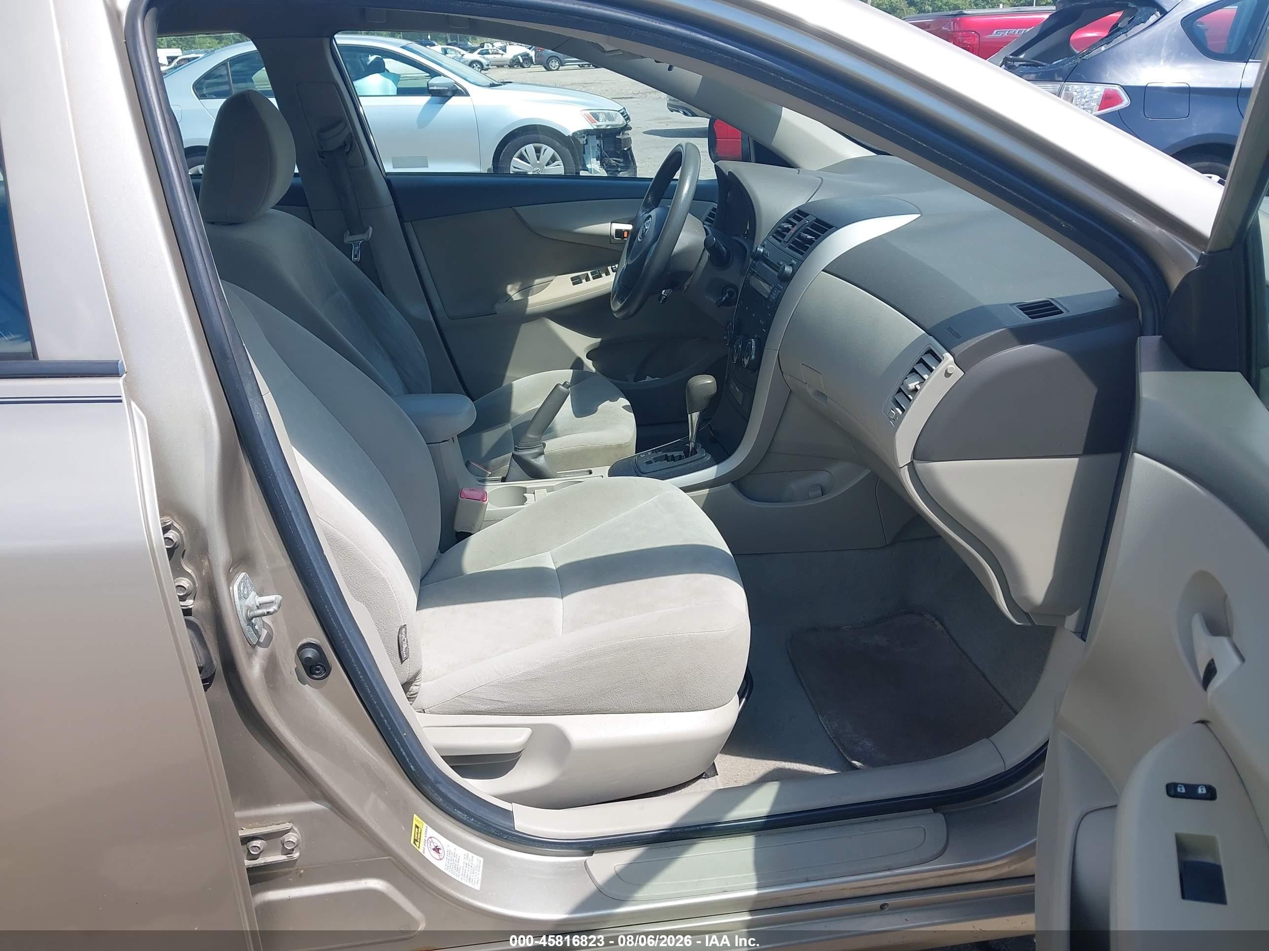 2009 Toyota Corolla Le Gold vin: 1NXBU40E39Z143607
