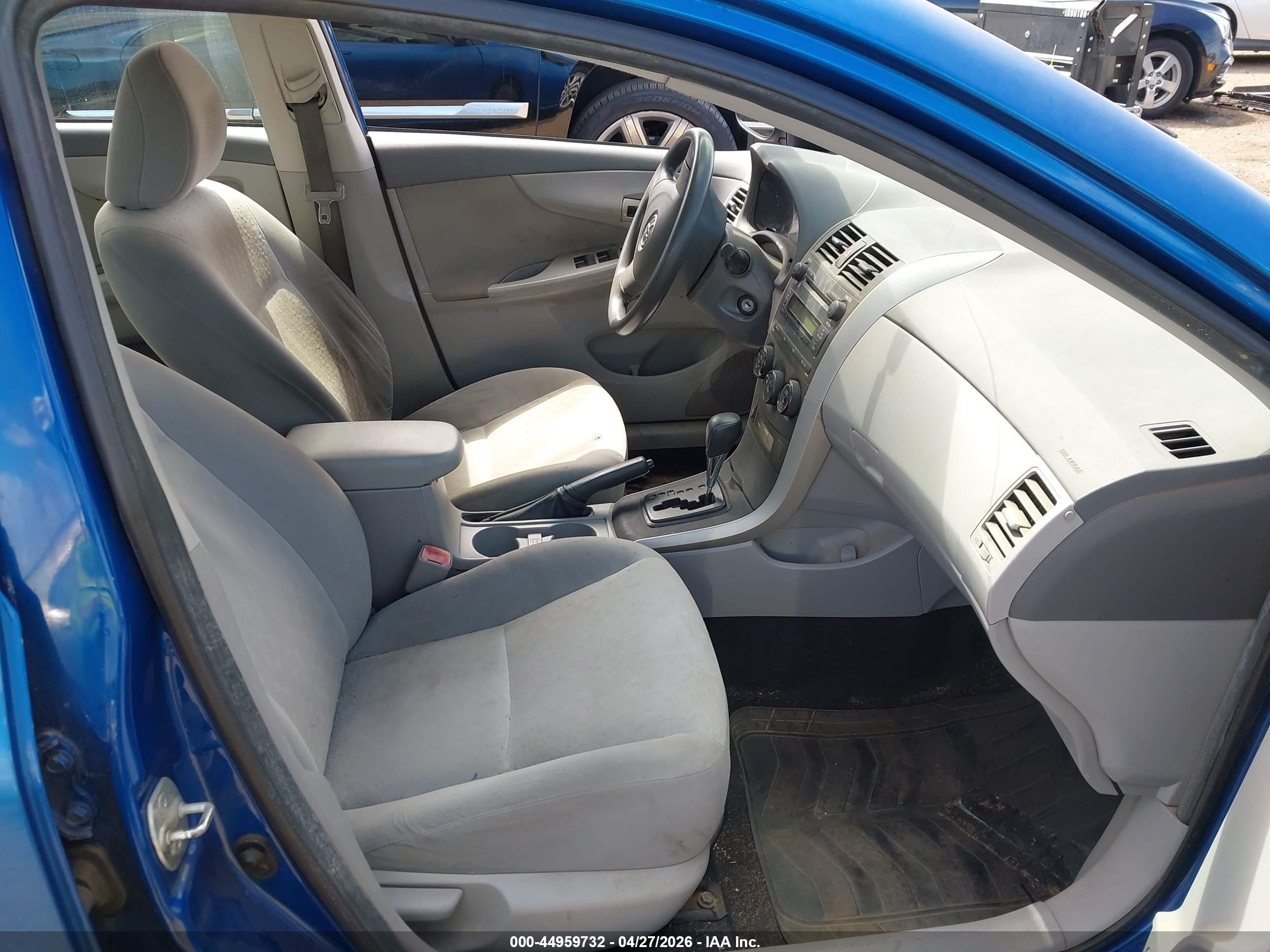 2009 Toyota Corolla Le Blue vin: 1NXBU40E39Z150220