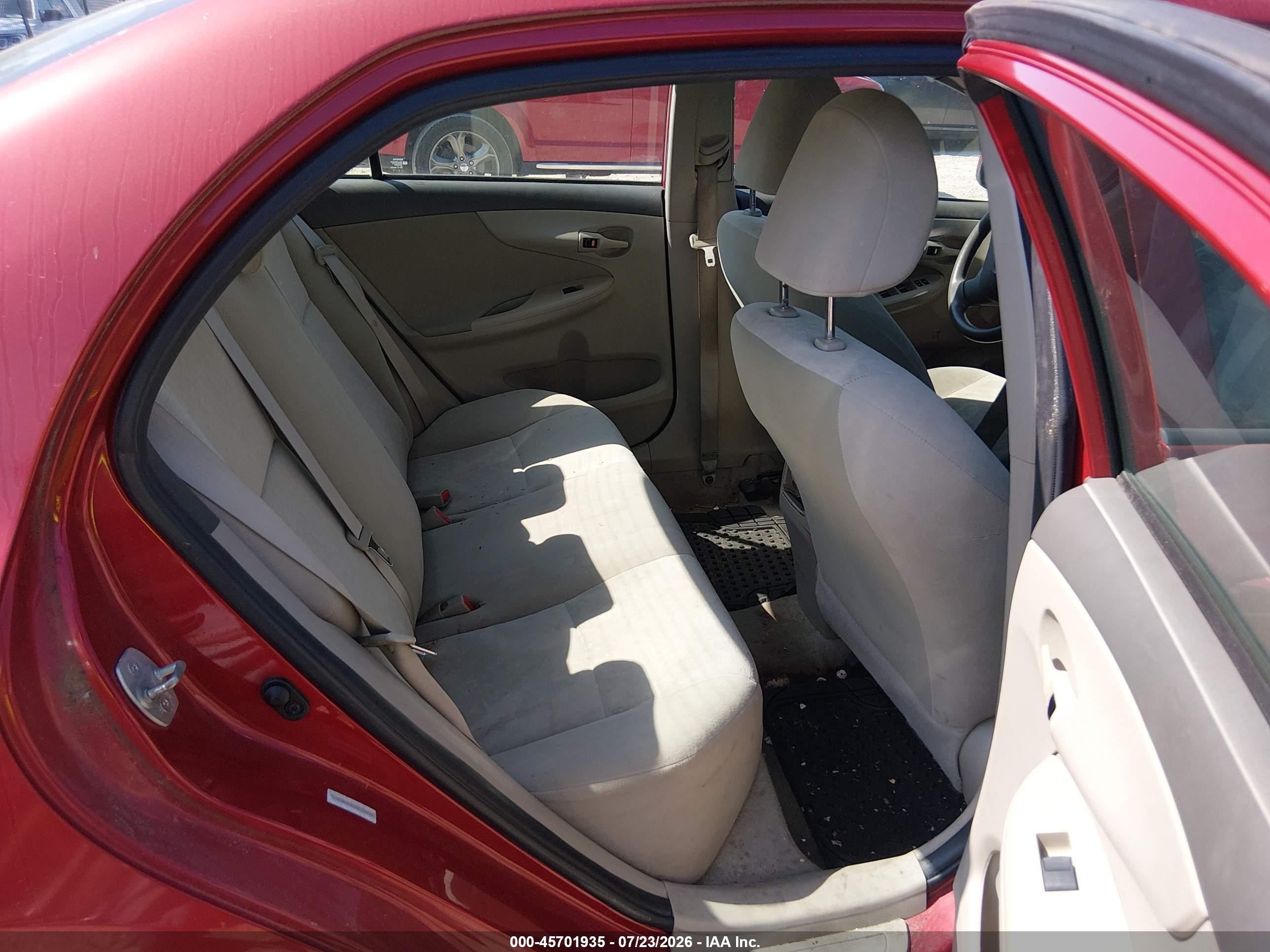 2009 Toyota Corolla Le Red vin: 1NXBU40E39Z158639