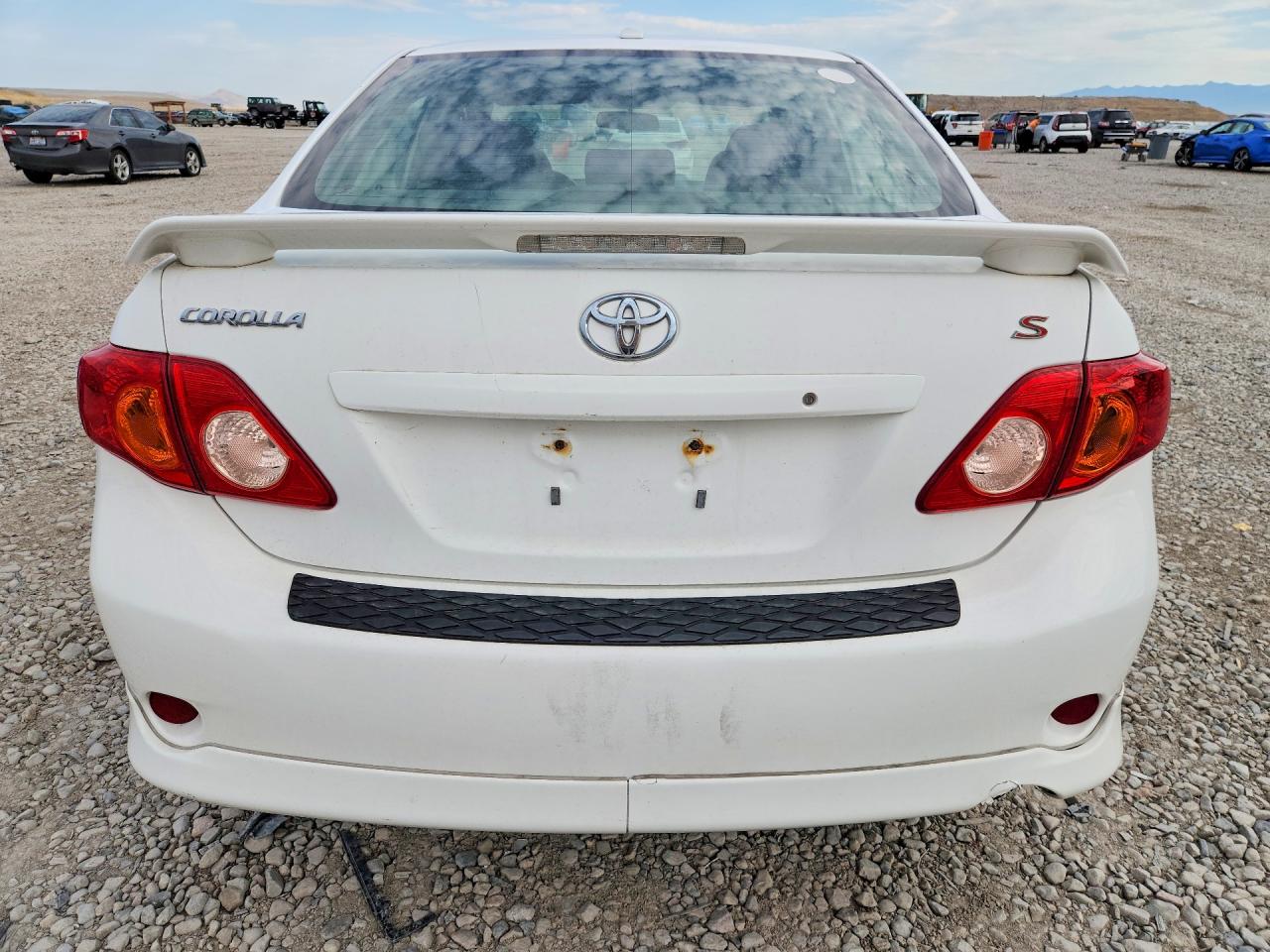 2009 Toyota Corolla S White vin: 1NXBU40E49Z007471