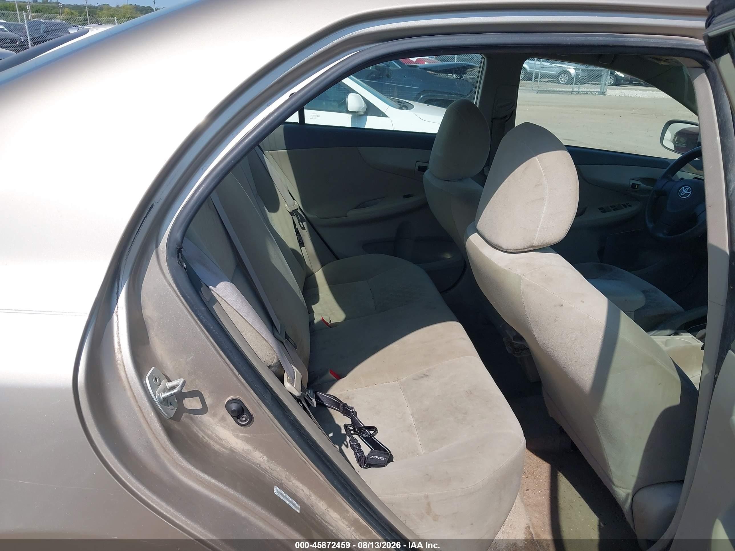 2009 Toyota Corolla Le Gold vin: 1NXBU40E49Z018082