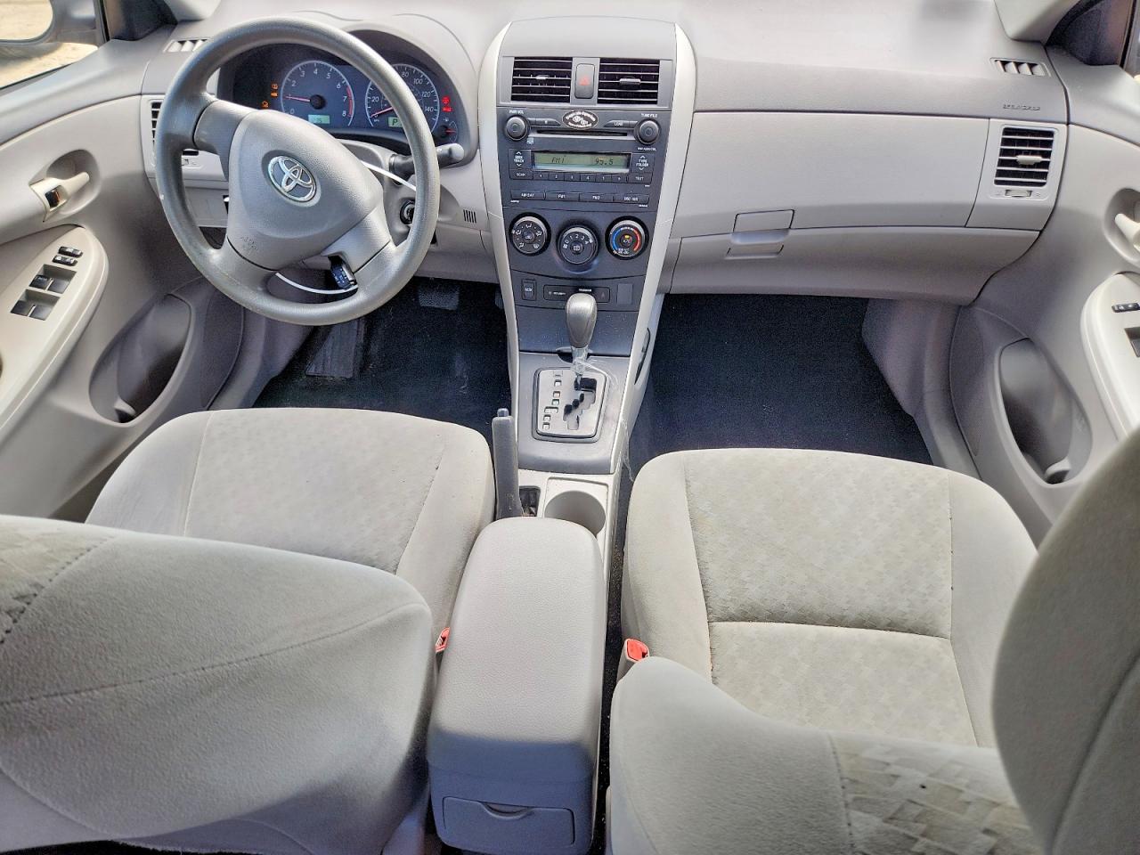 2009 Toyota Corolla Le Red vin: 1NXBU40E49Z022147