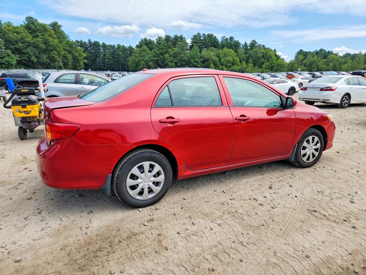 2009 Toyota Corolla Le Red vin: 1NXBU40E49Z022147