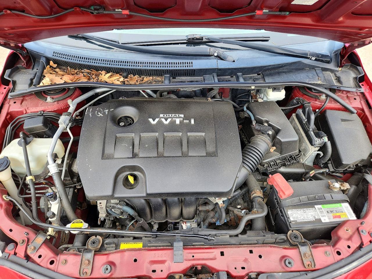 2009 Toyota Corolla Le Red vin: 1NXBU40E49Z022147