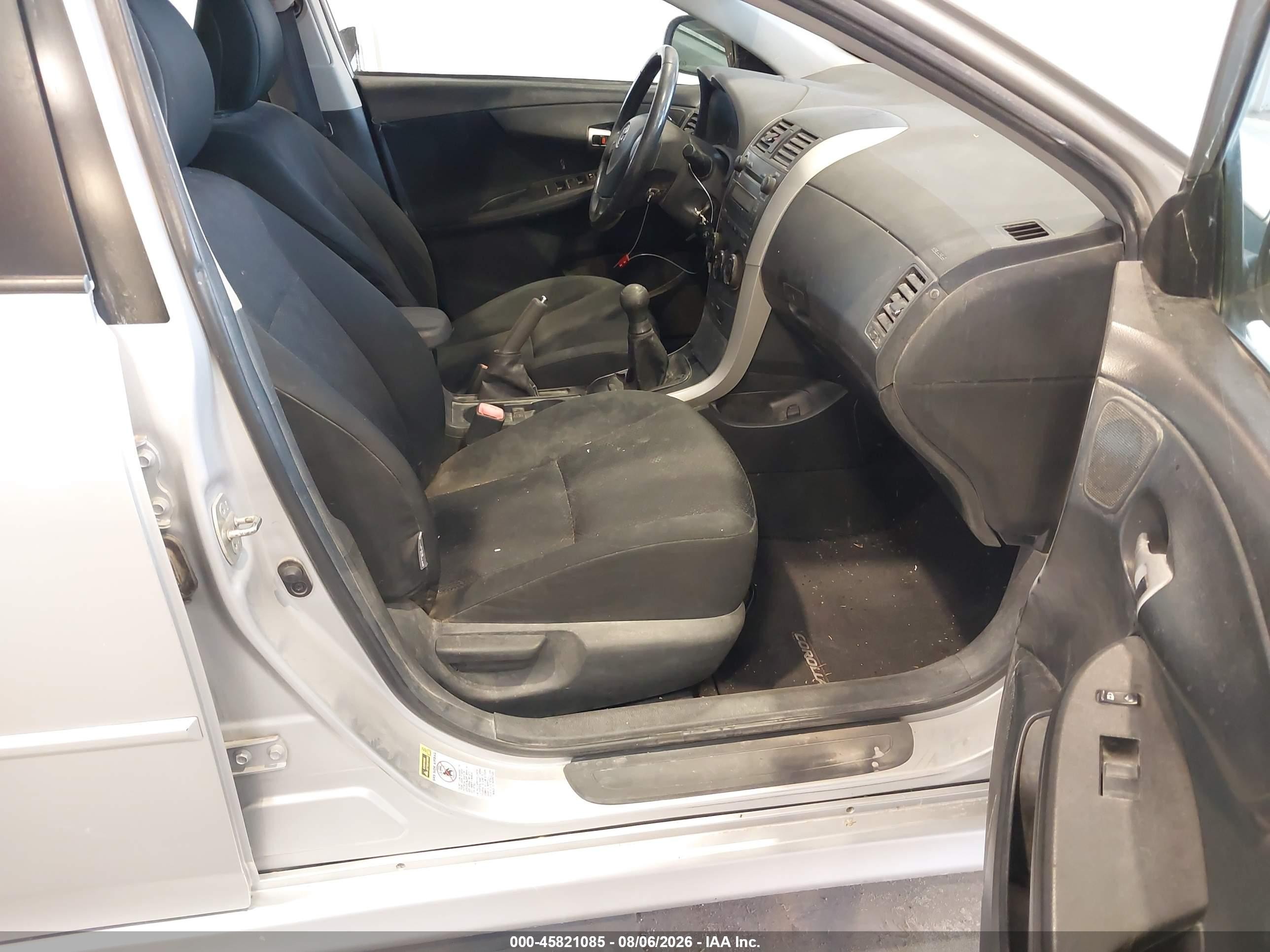 2009 Toyota Corolla S Silver vin: 1NXBU40E49Z035092