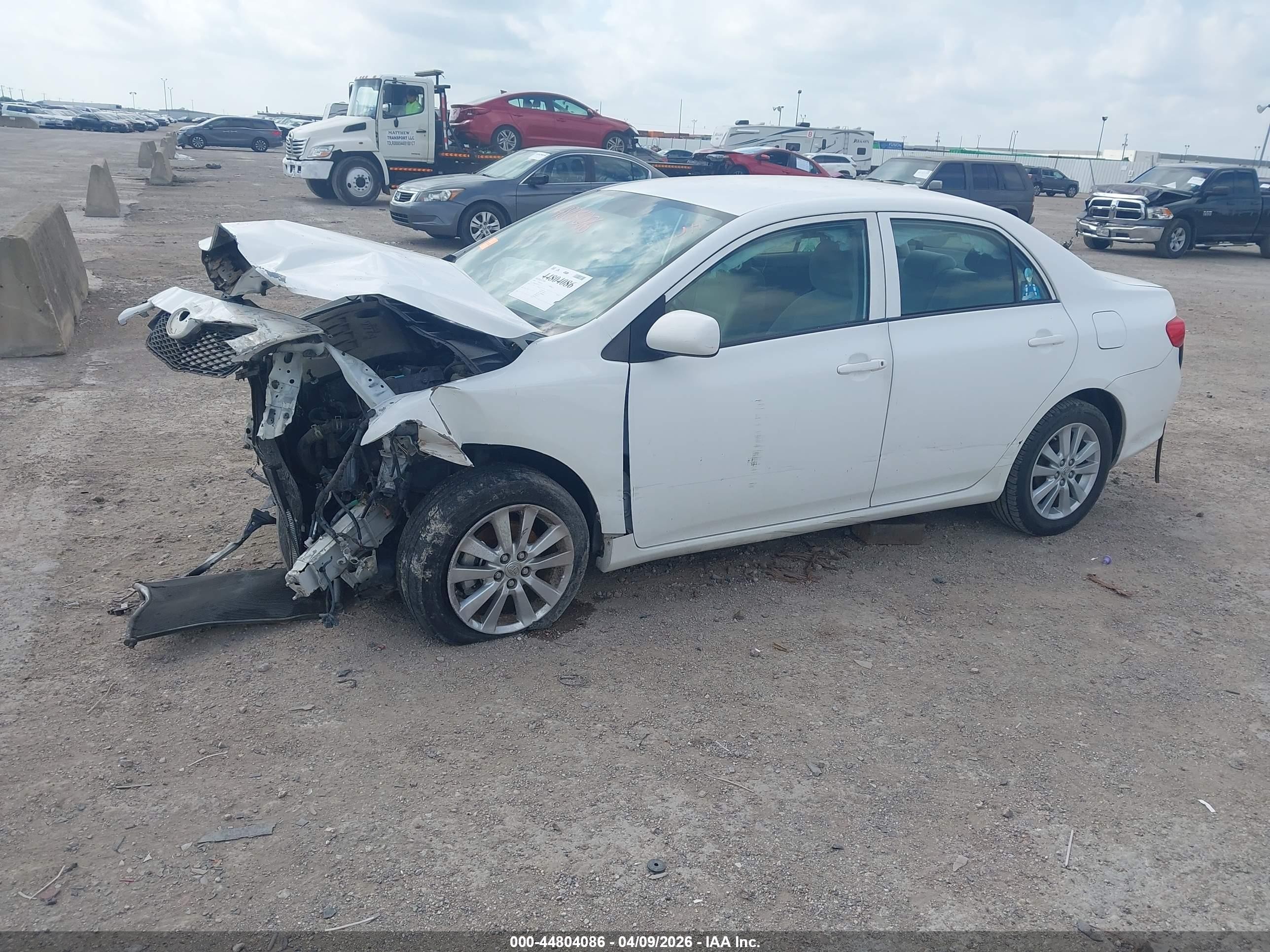 2009 Toyota Corolla Le White vin: 1NXBU40E49Z051955