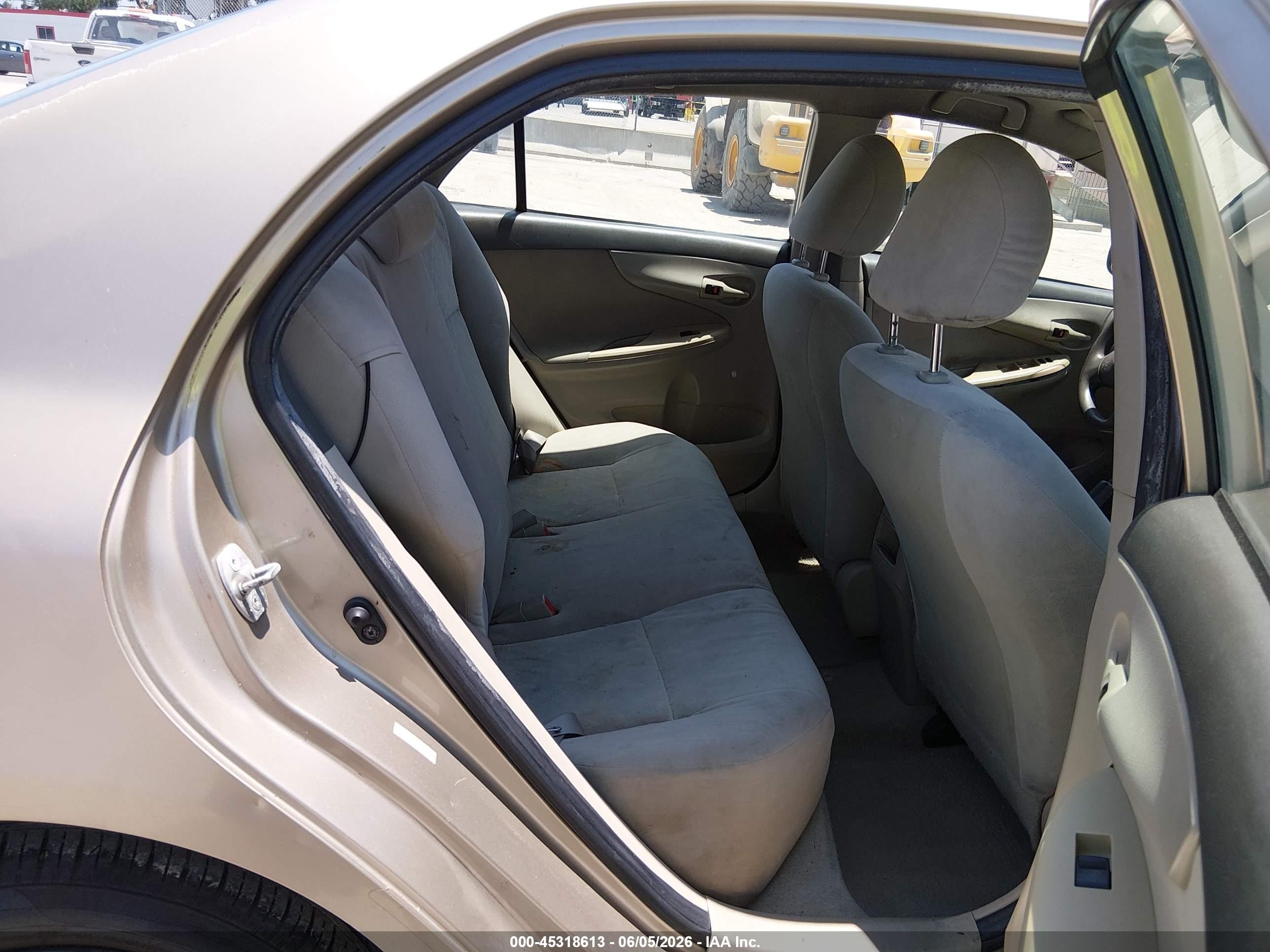 2009 Toyota Corolla Le Золотой vin: 1NXBU40E49Z063488
