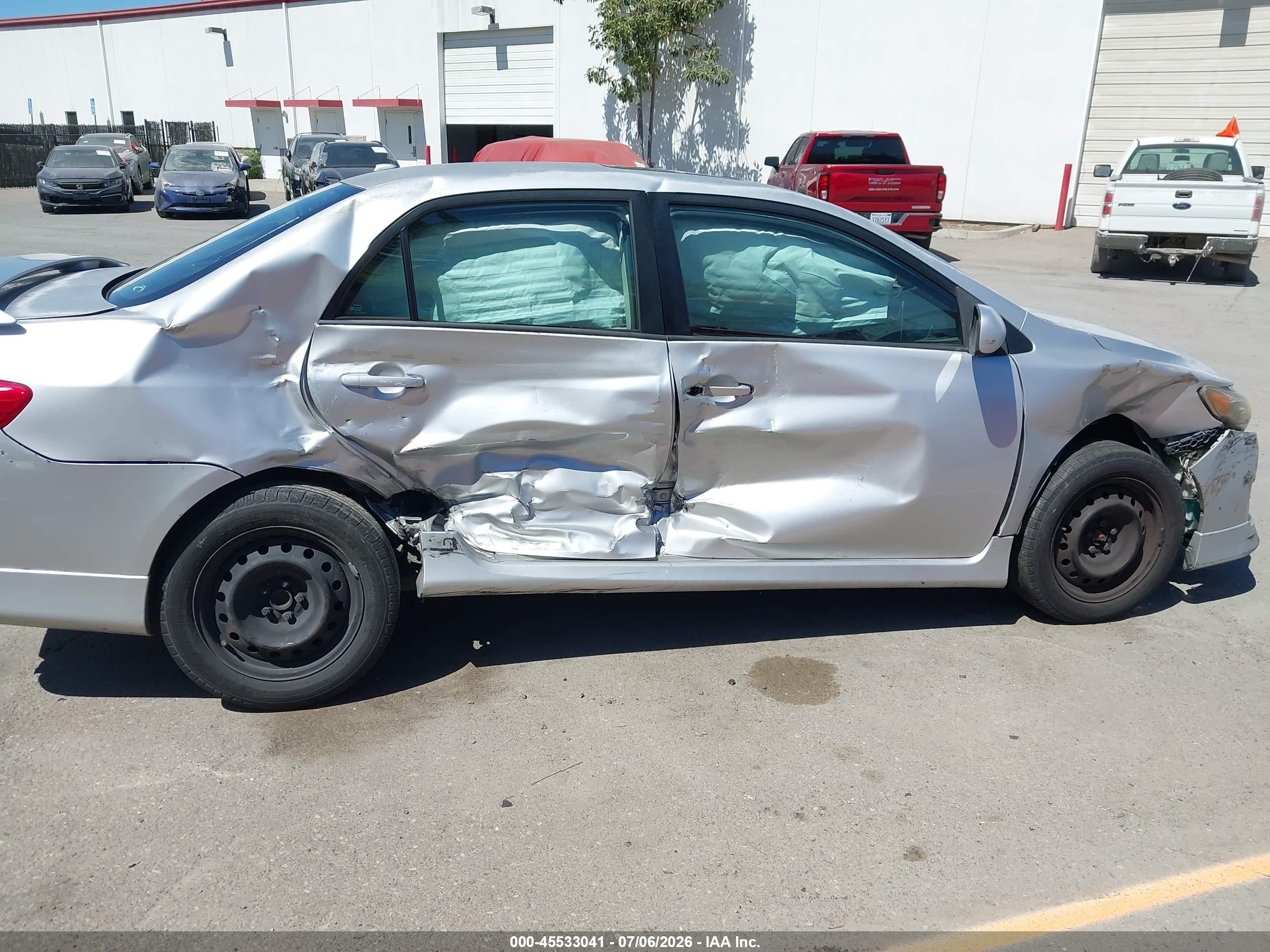 2009 Toyota Corolla S Silver vin: 1NXBU40E49Z085541