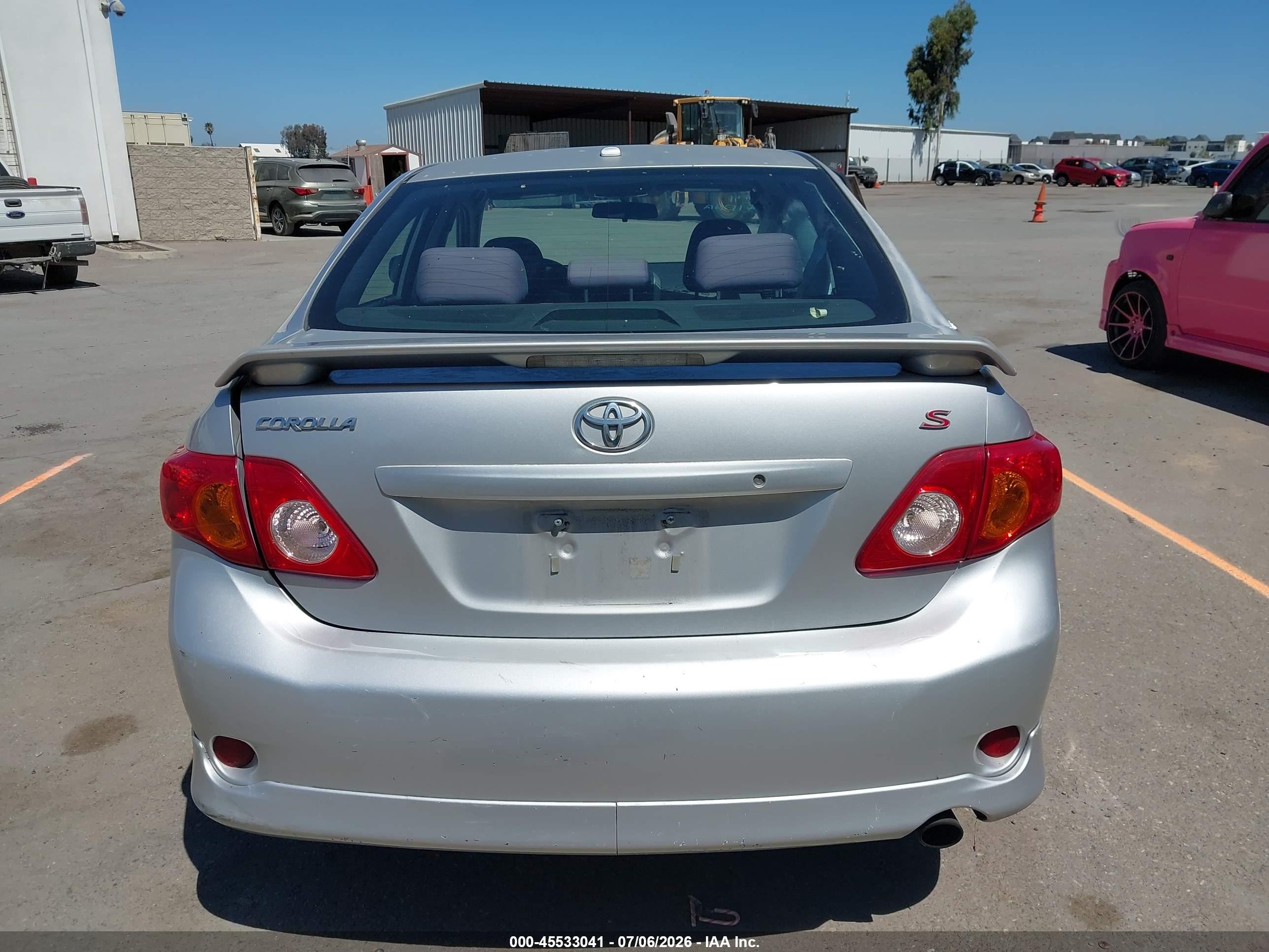 2009 Toyota Corolla S Silver vin: 1NXBU40E49Z085541