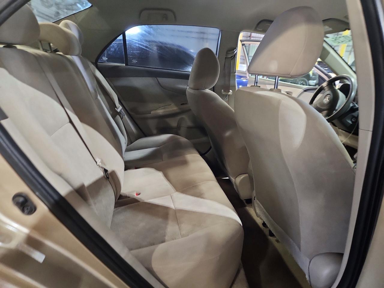 2009 Toyota Corolla Le Золотой vin: 1NXBU40E49Z090125