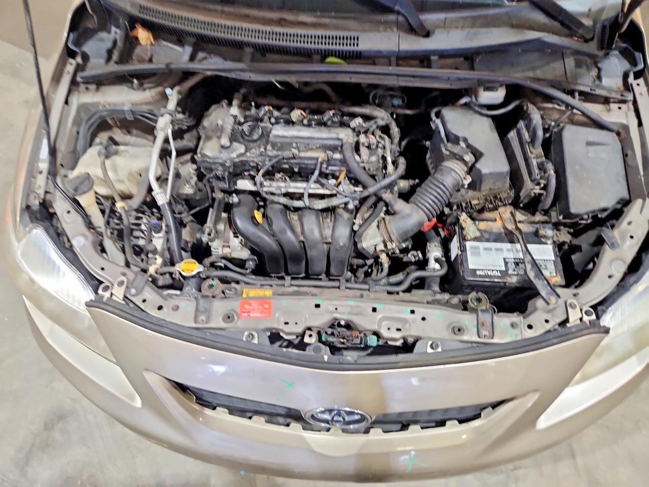 2009 Toyota Corolla Le Золотой vin: 1NXBU40E49Z090125