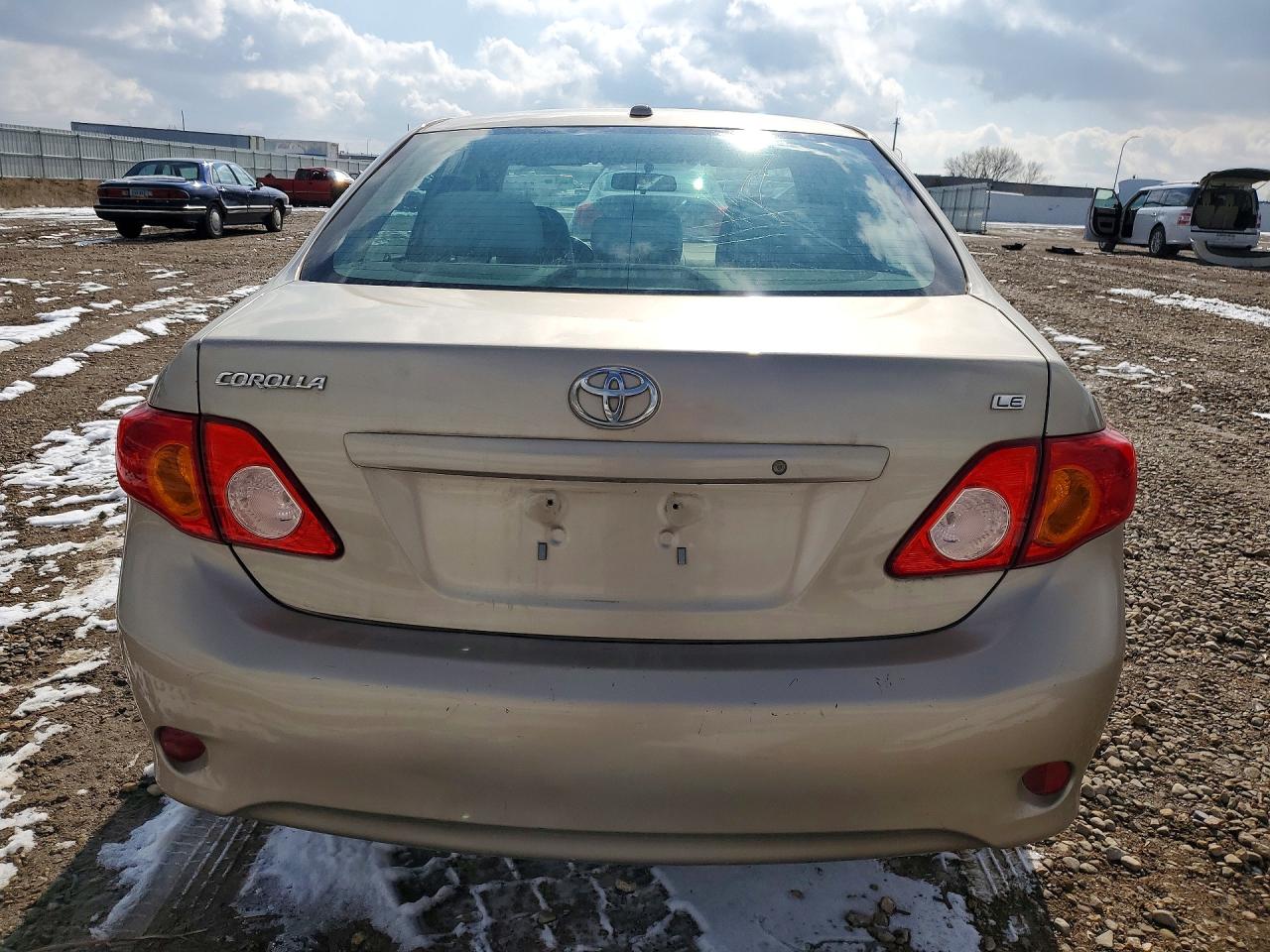 2009 Toyota Corolla Base Beige vin: 1NXBU40E49Z109451