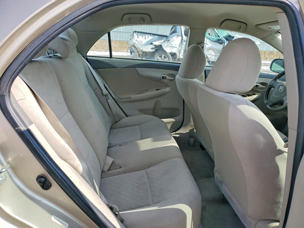 2009 Toyota Corolla Base Beige vin: 1NXBU40E49Z109451