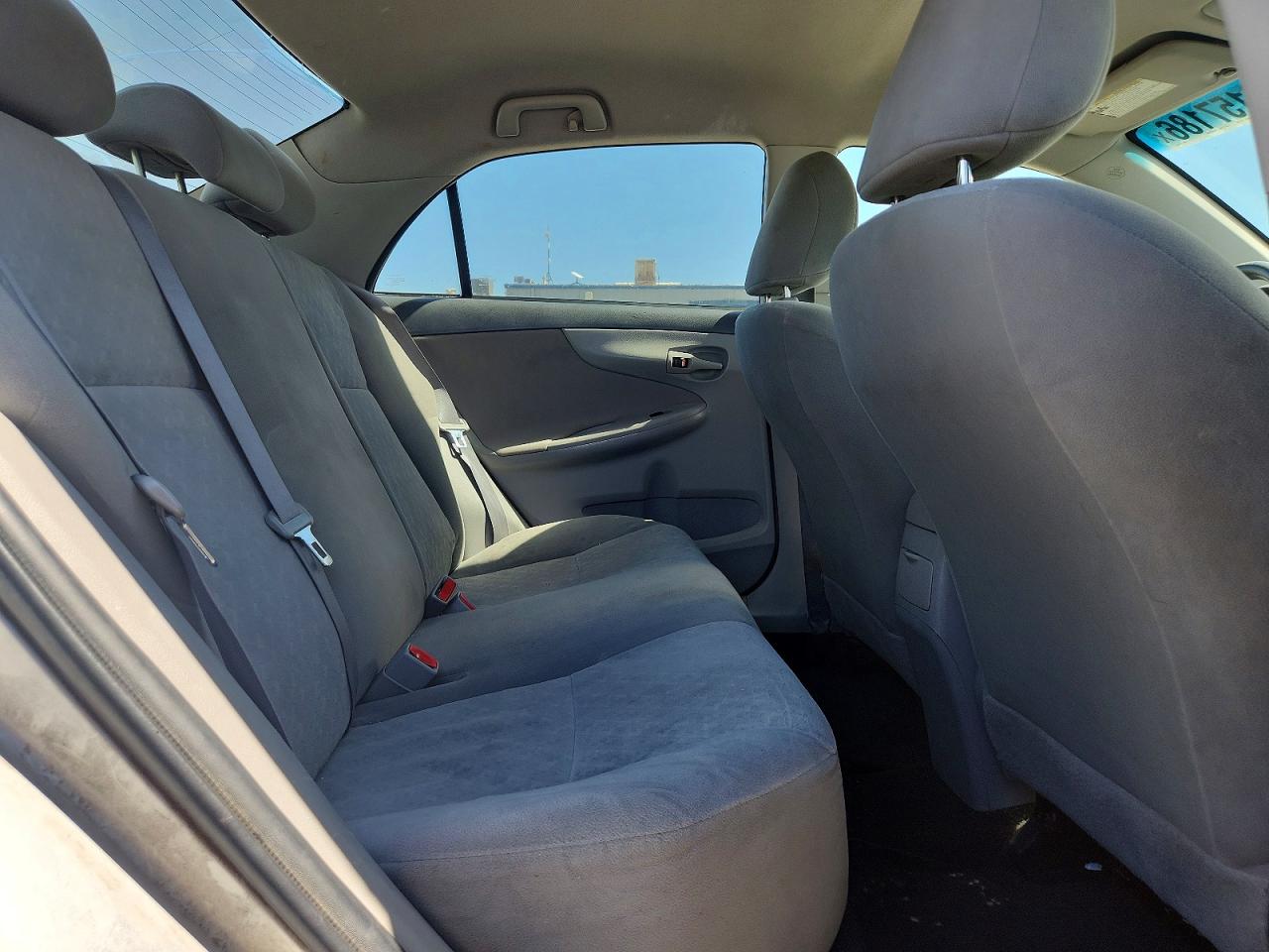 2009 Toyota Corolla Le Silver vin: 1NXBU40E49Z112673