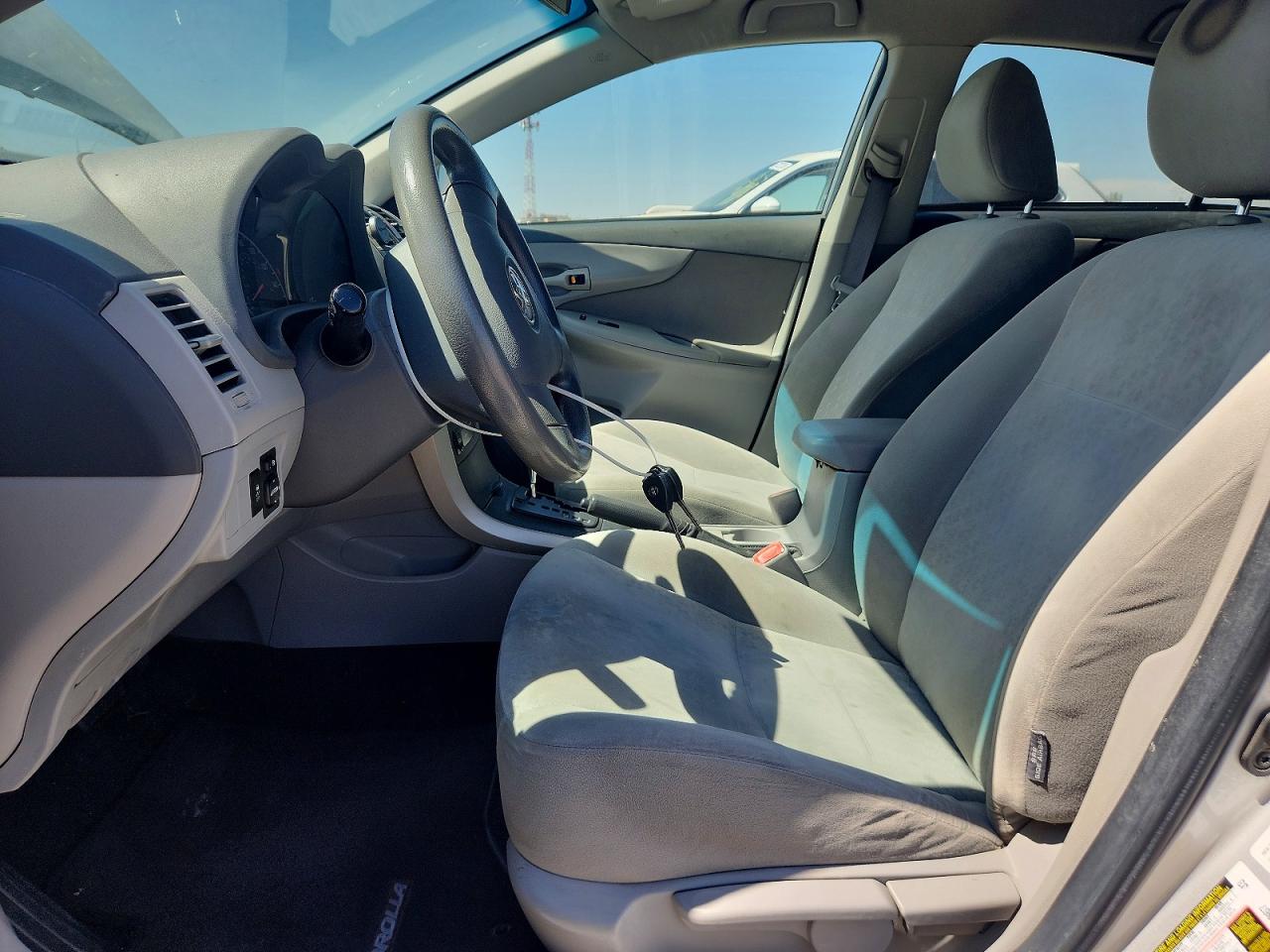 2009 Toyota Corolla Le Silver vin: 1NXBU40E49Z112673