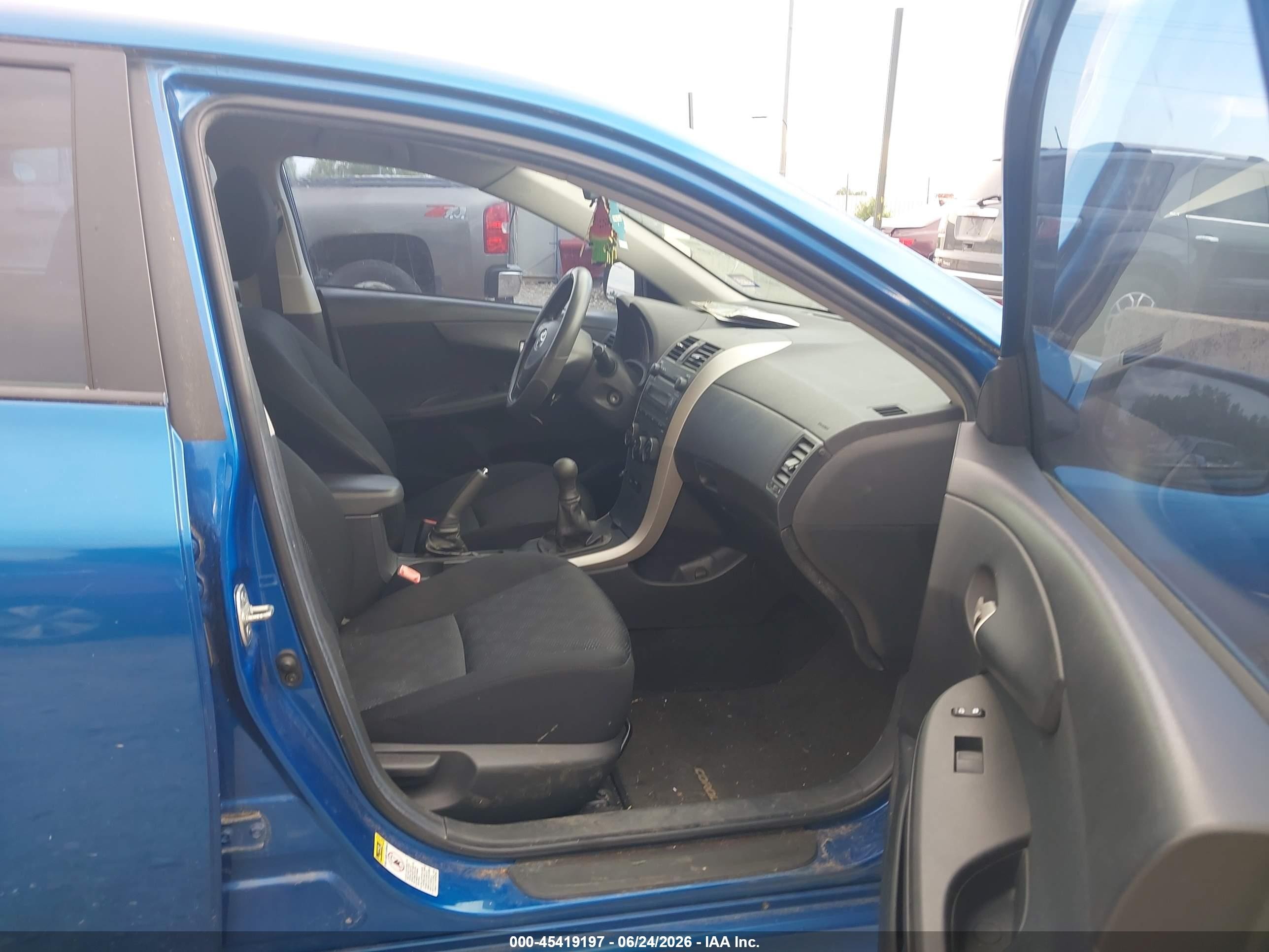 2009 Toyota Corolla S Синий vin: 1NXBU40E49Z140618