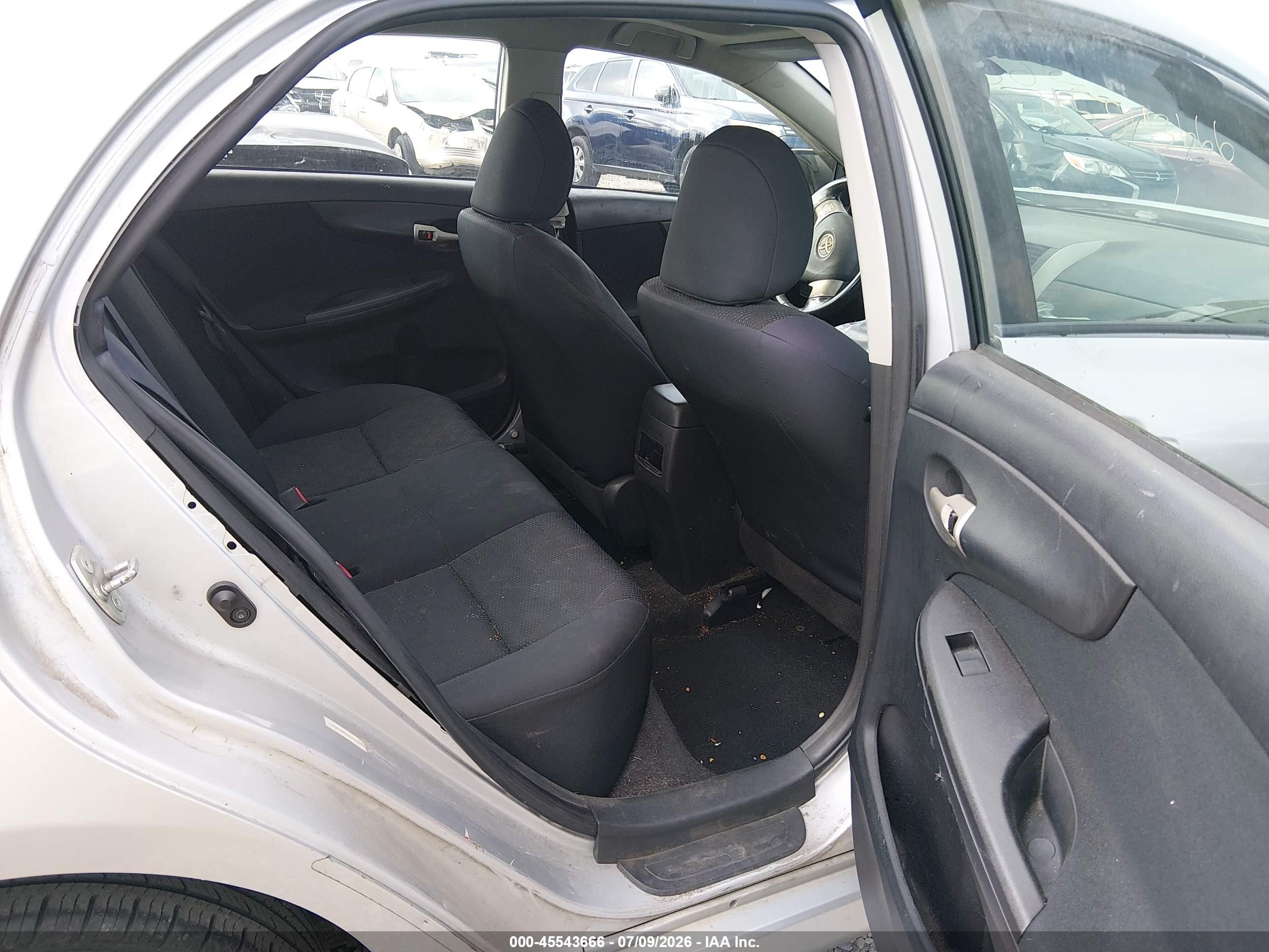 2009 Toyota Corolla S Silver vin: 1NXBU40E49Z144460
