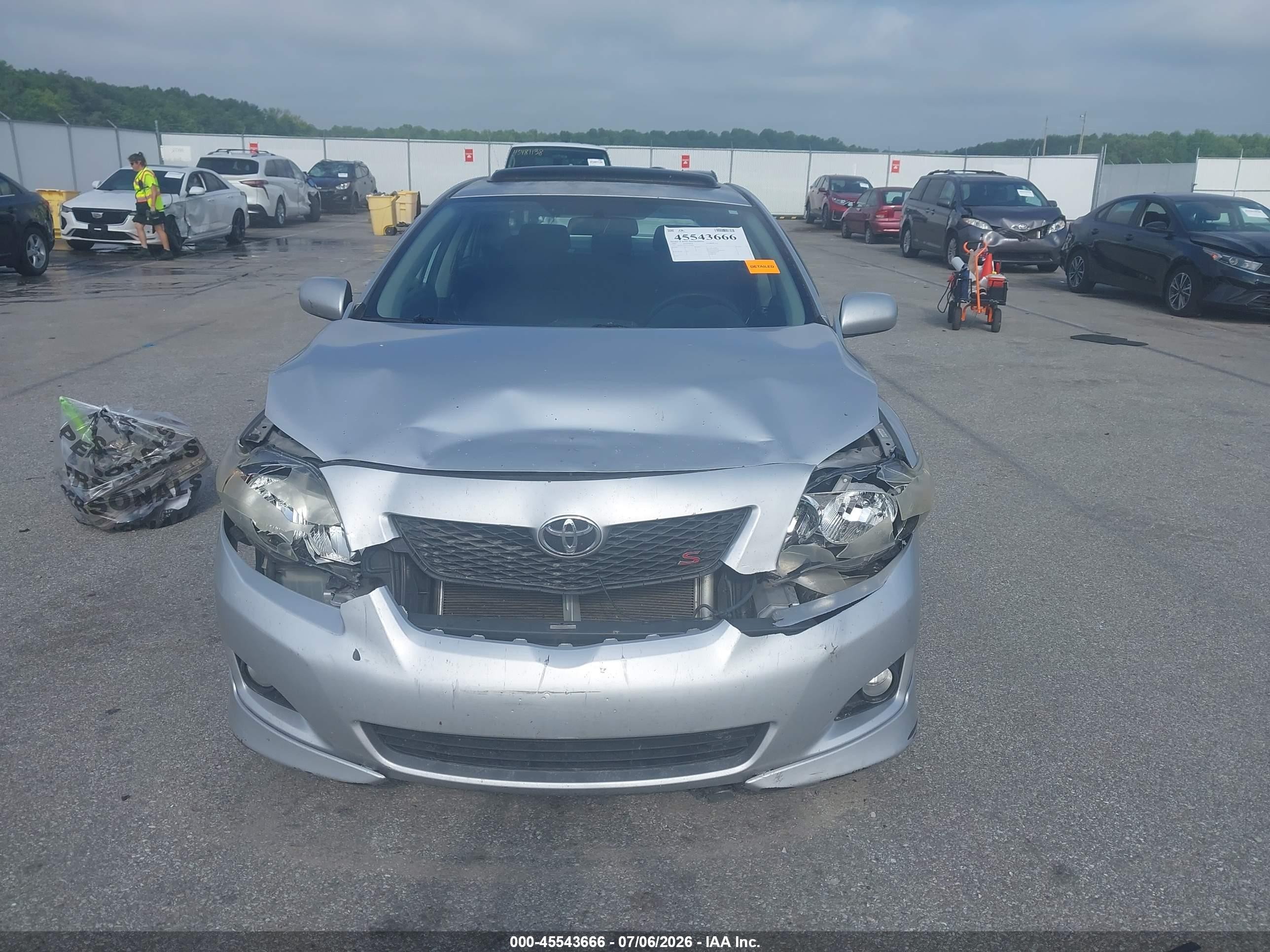 2009 Toyota Corolla S Silver vin: 1NXBU40E49Z144460